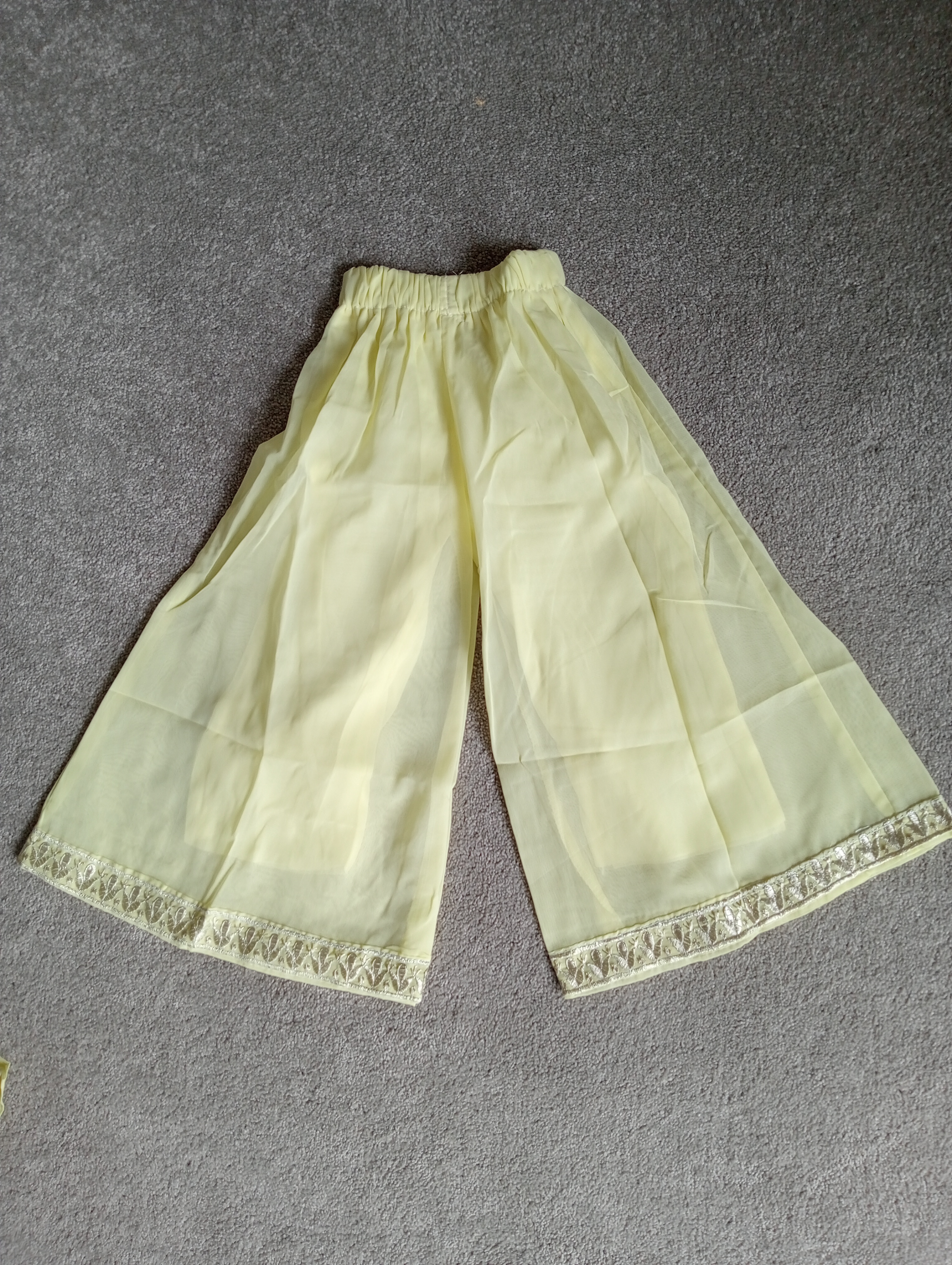 Kids Naira Cut Palazzo Suit 22 (3 years)