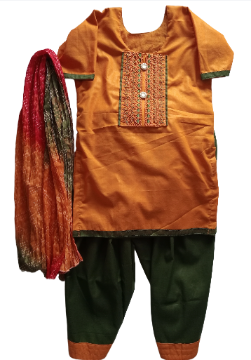 Traditional Punjabi Suit, Size 26 (5-6 years)