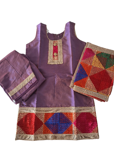 Beautiful Fulkari Salwar suit, Size 20 (2 years), 22 (3 years), 24 (4 years)