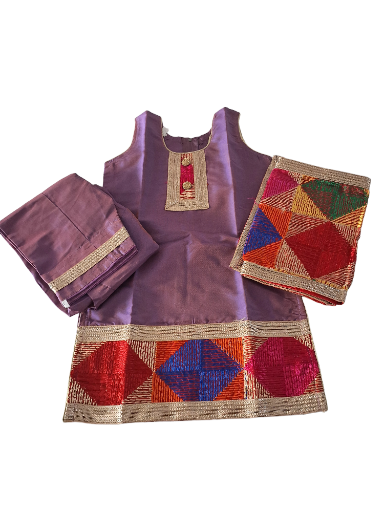 Beautiful Fulkari Salwar suit, Size 20 (2 years), 22 (3 years), 24 (4 years)