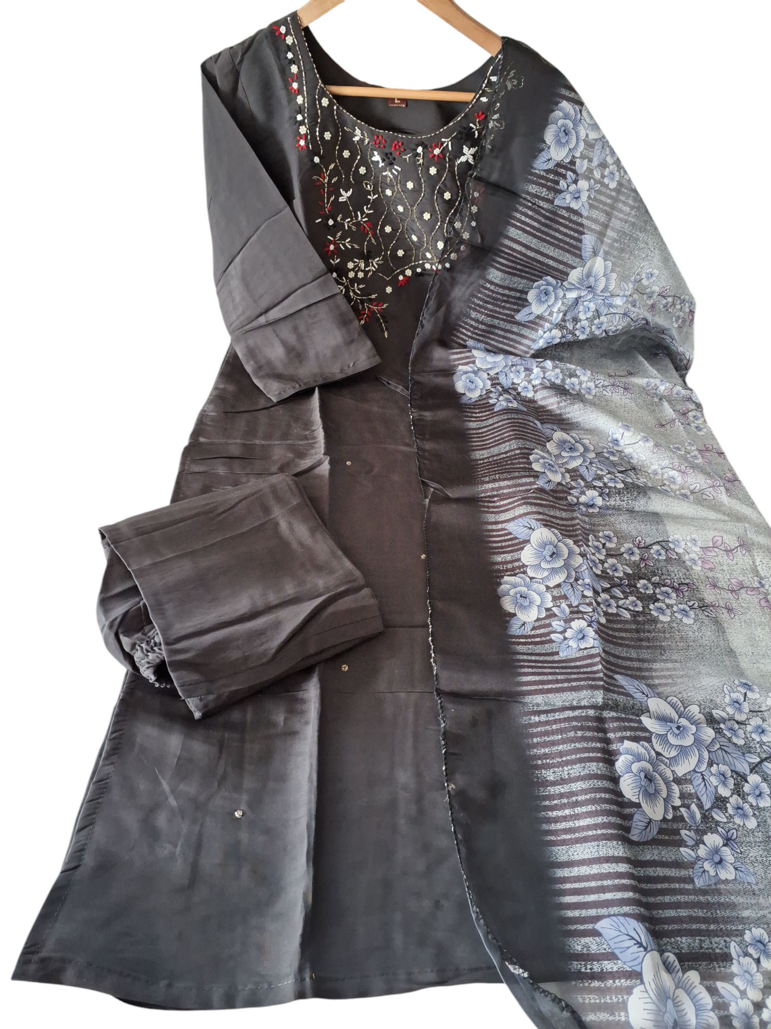 Hand embroidered Palazzo suit, size 38