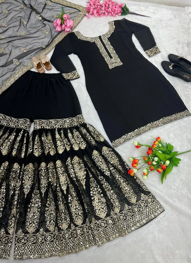 Beautiful Sharara suit , size 42/43