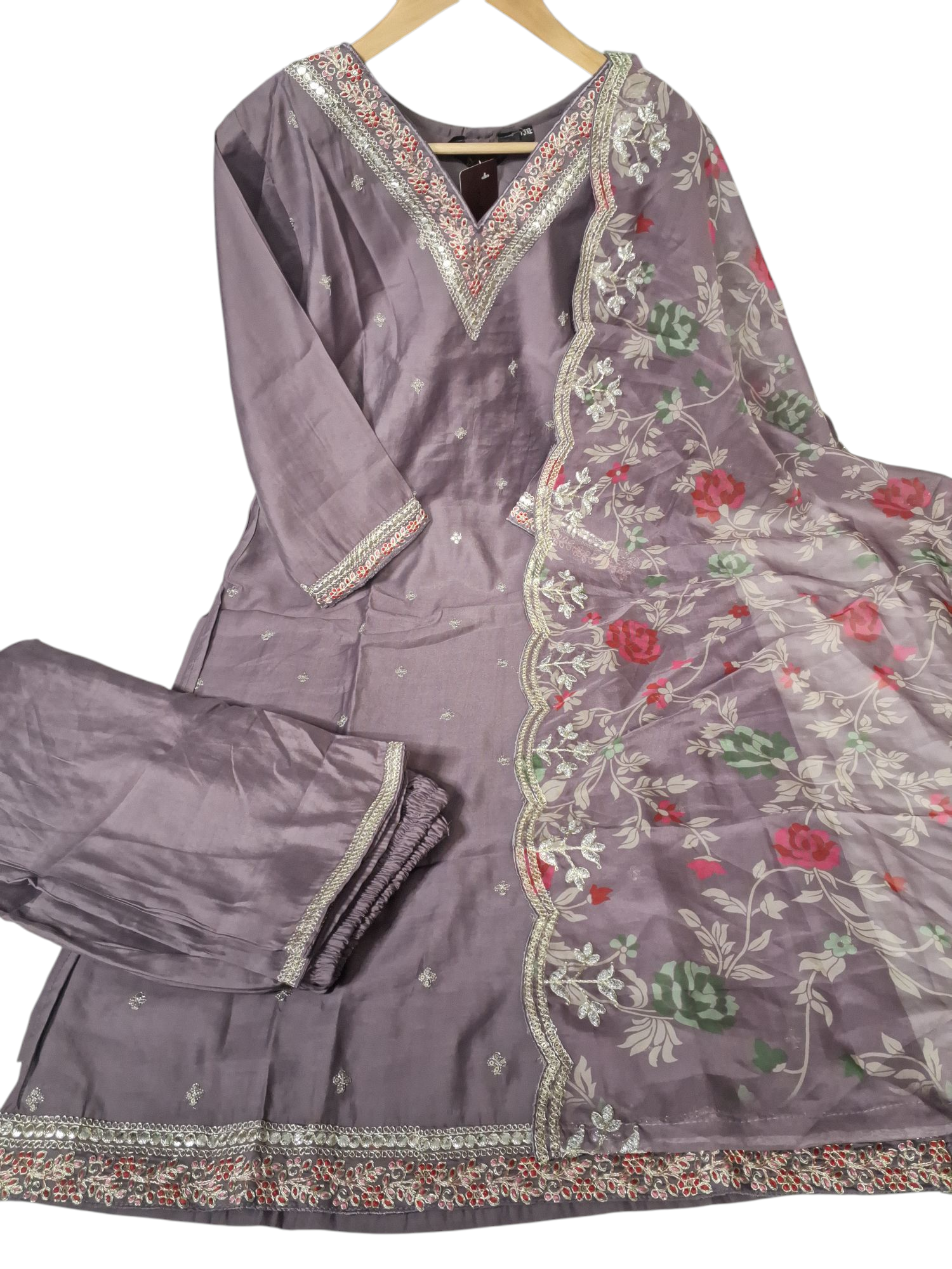 Elegant hand Embroidered Suit, size 46 and 50