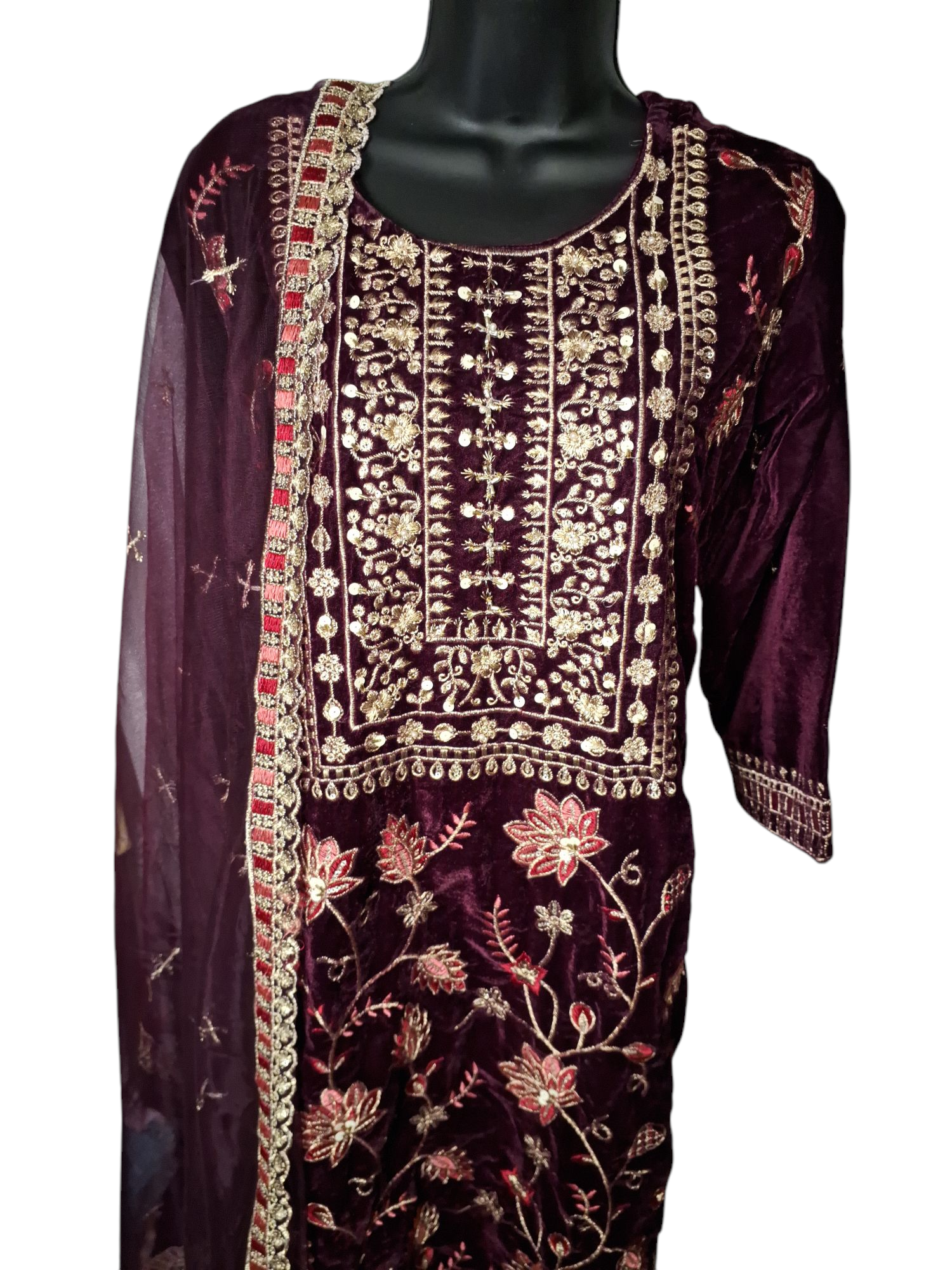 Velvet suit, size 42 ready ( size 40 can also buy)