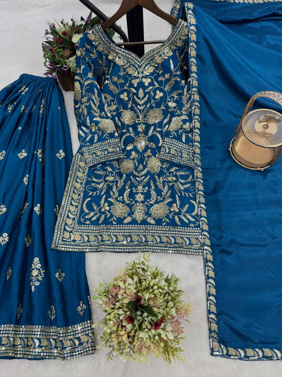 Chinon silk Palazzo suit, sizes 38, 40, 42 and 44 