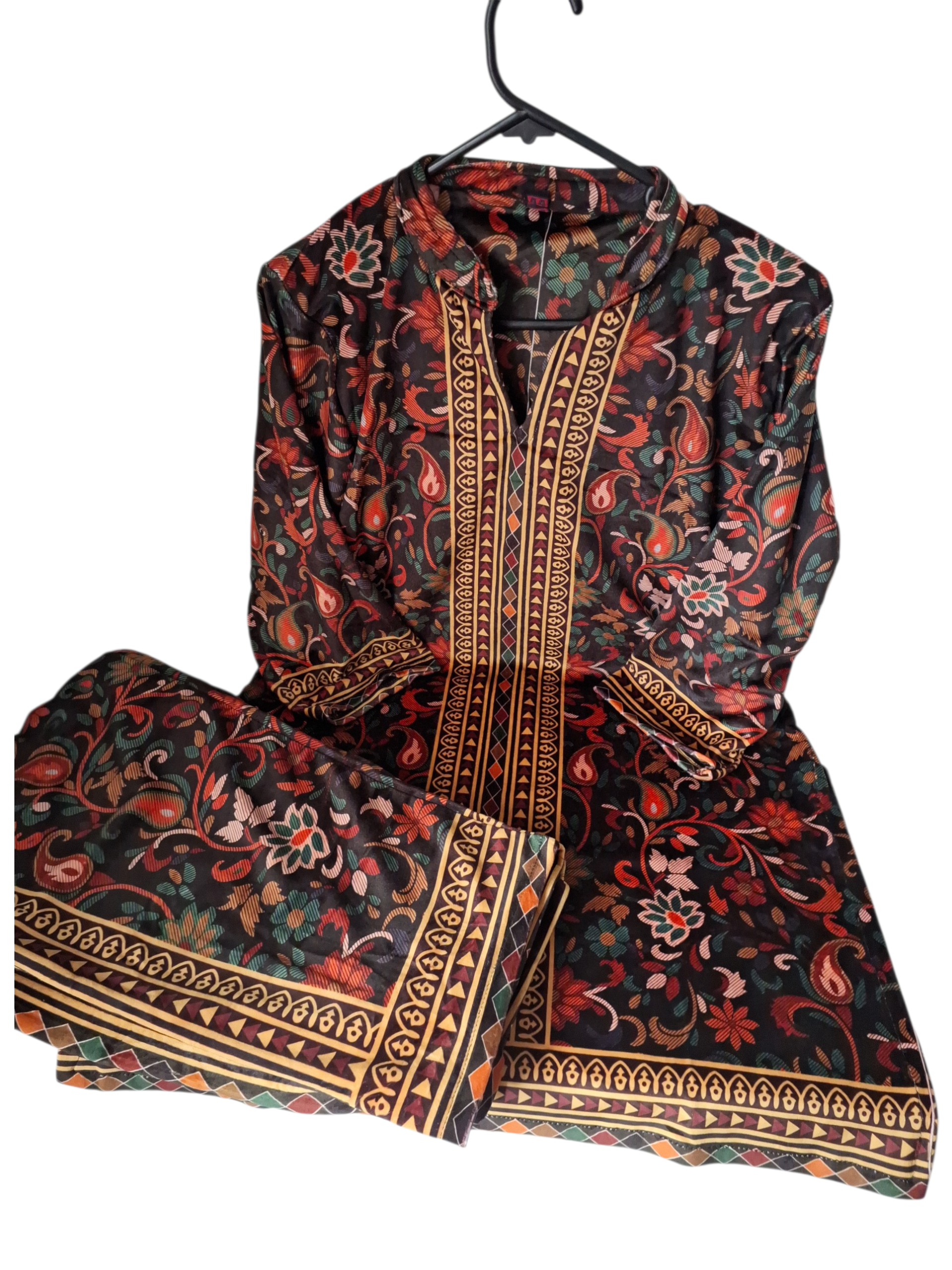 Multi colored Printed Velvet Co-ord Set – size 42-44 