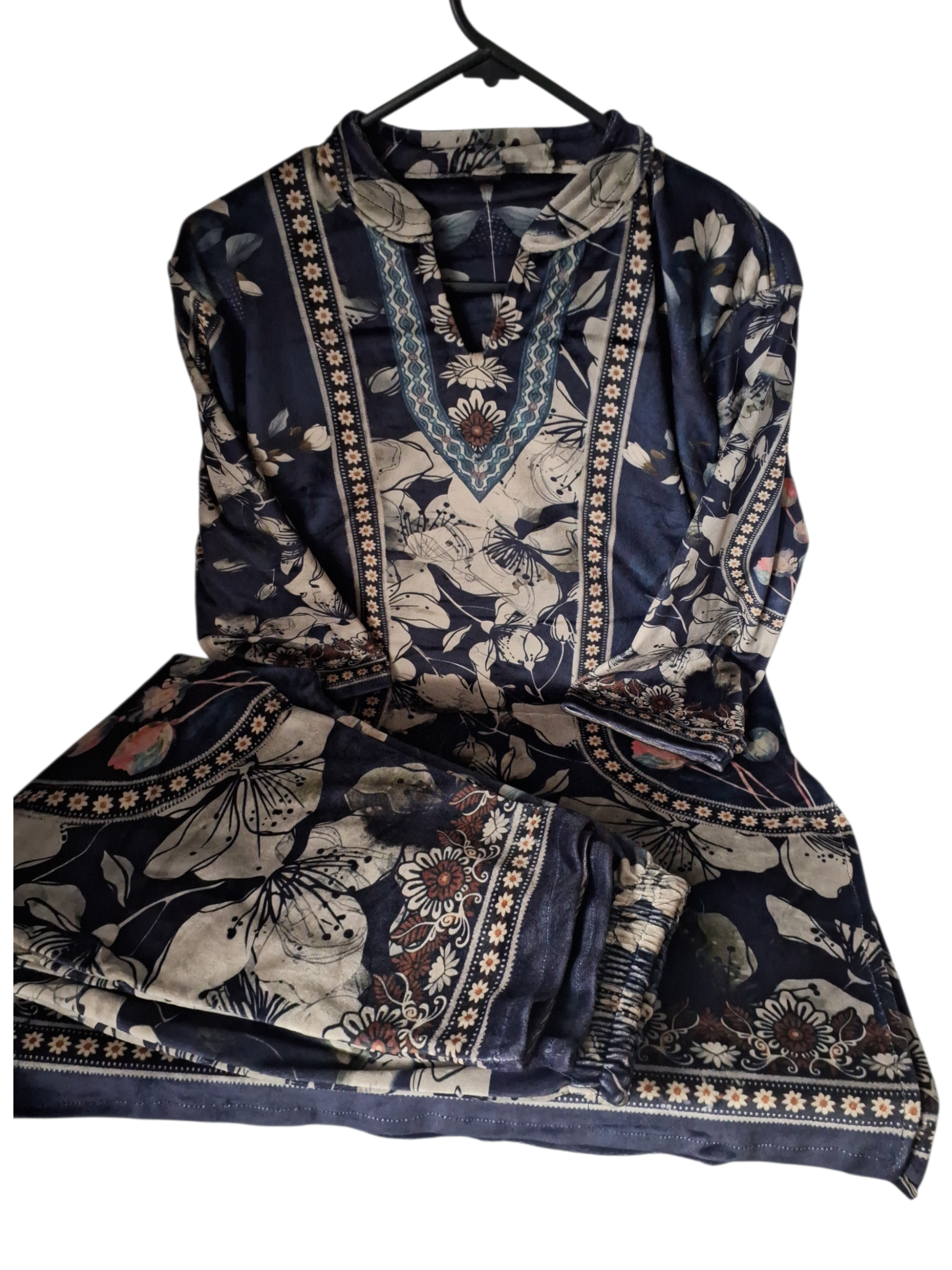 Multi colored Printed Velvet Co-ord Set – size 42-44 