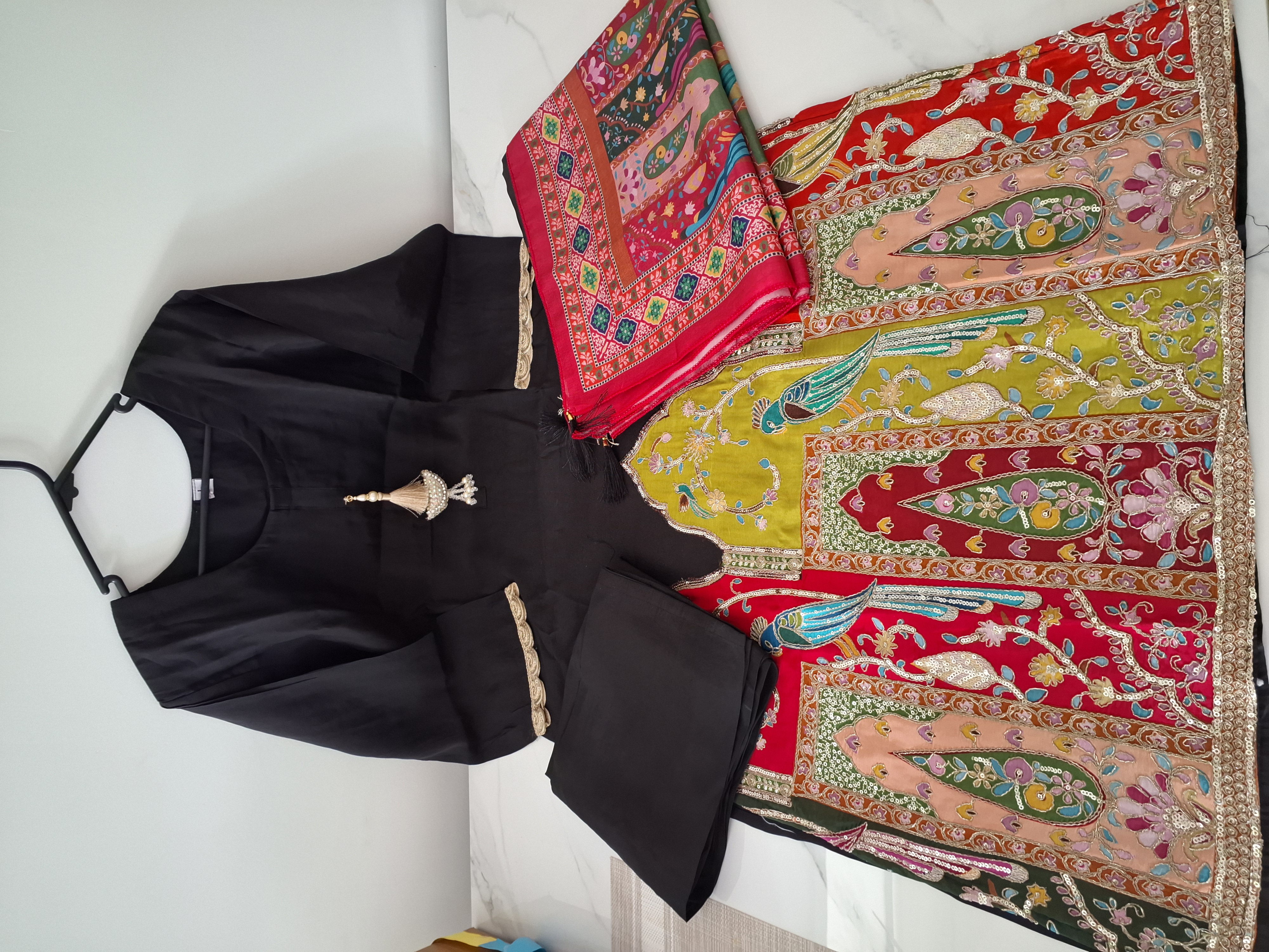 Beautiful black suit, size 40, 42 and 44