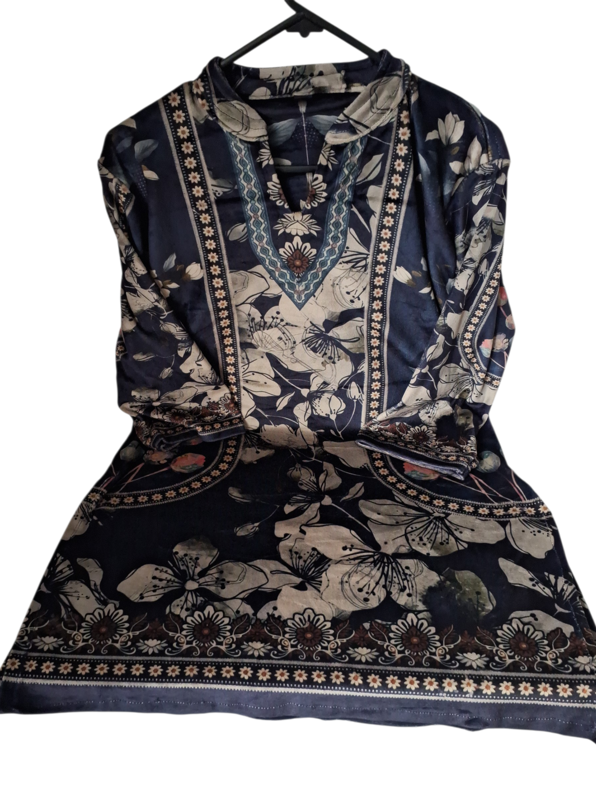 Multi colored Printed Velvet Co-ord Set – size 42-44 