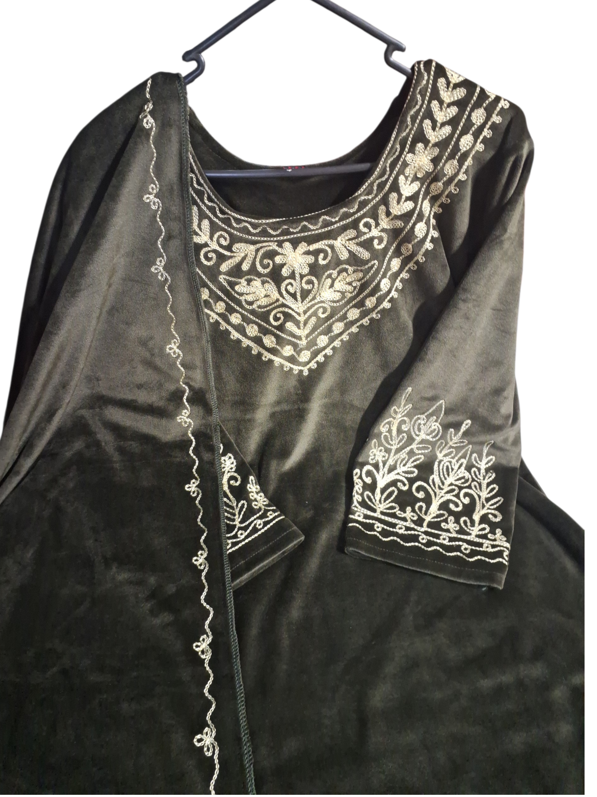 Embroidered Velvet Suit Set size 46