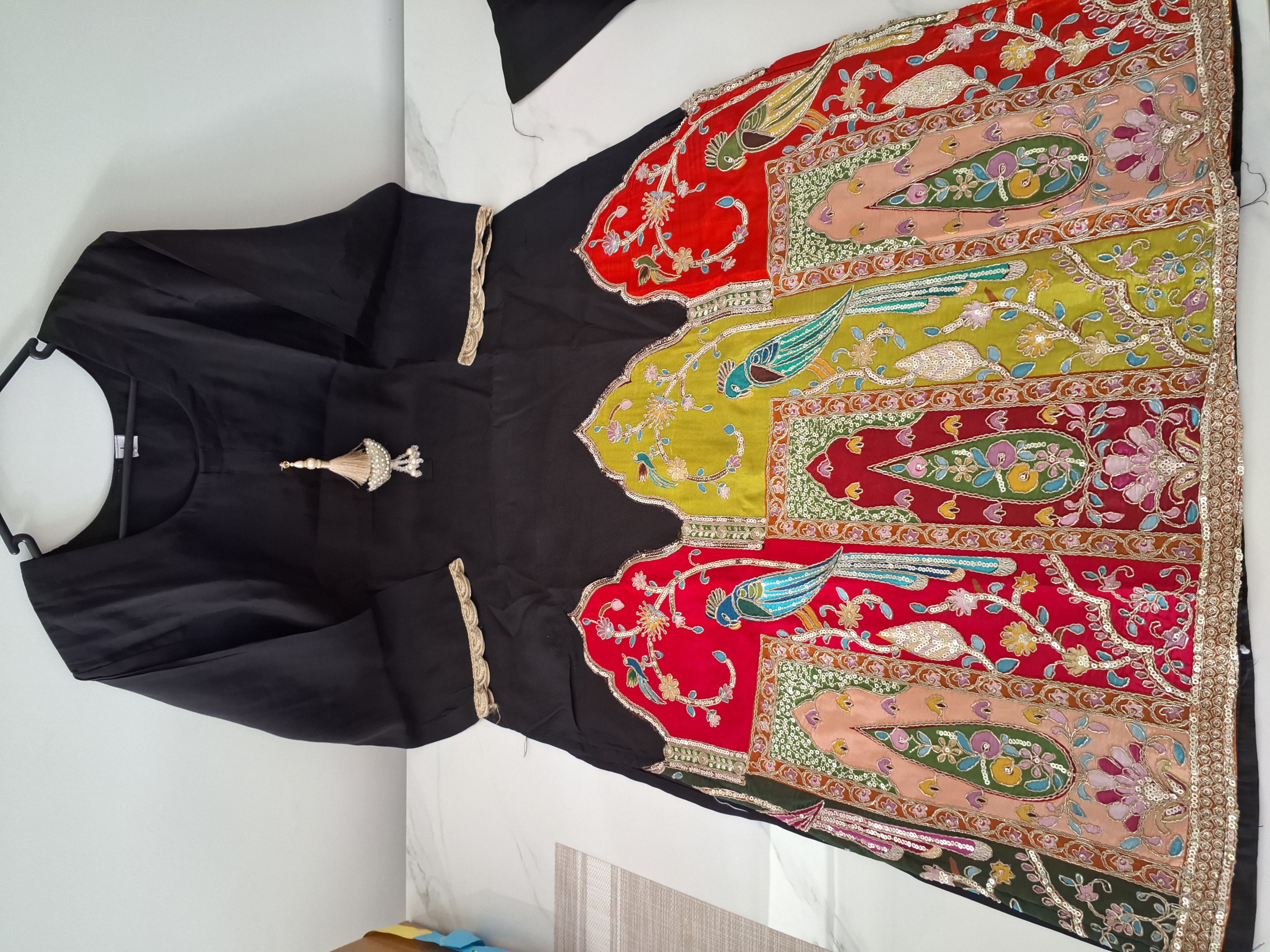 Beautiful black suit, size 40, 42 and 44