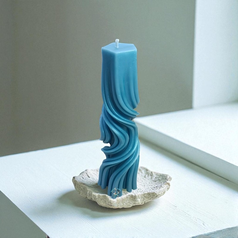 Shen Aura Sculptural Journey to Glow Candle