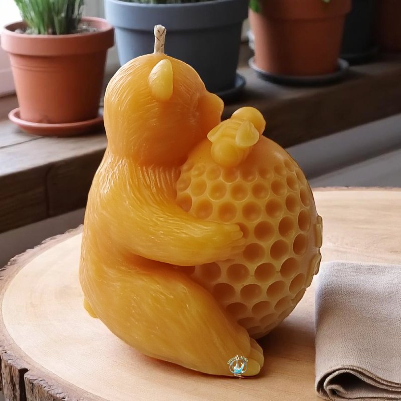 Shen Aura "Honey Festival" Bear & Honey Pot Candle