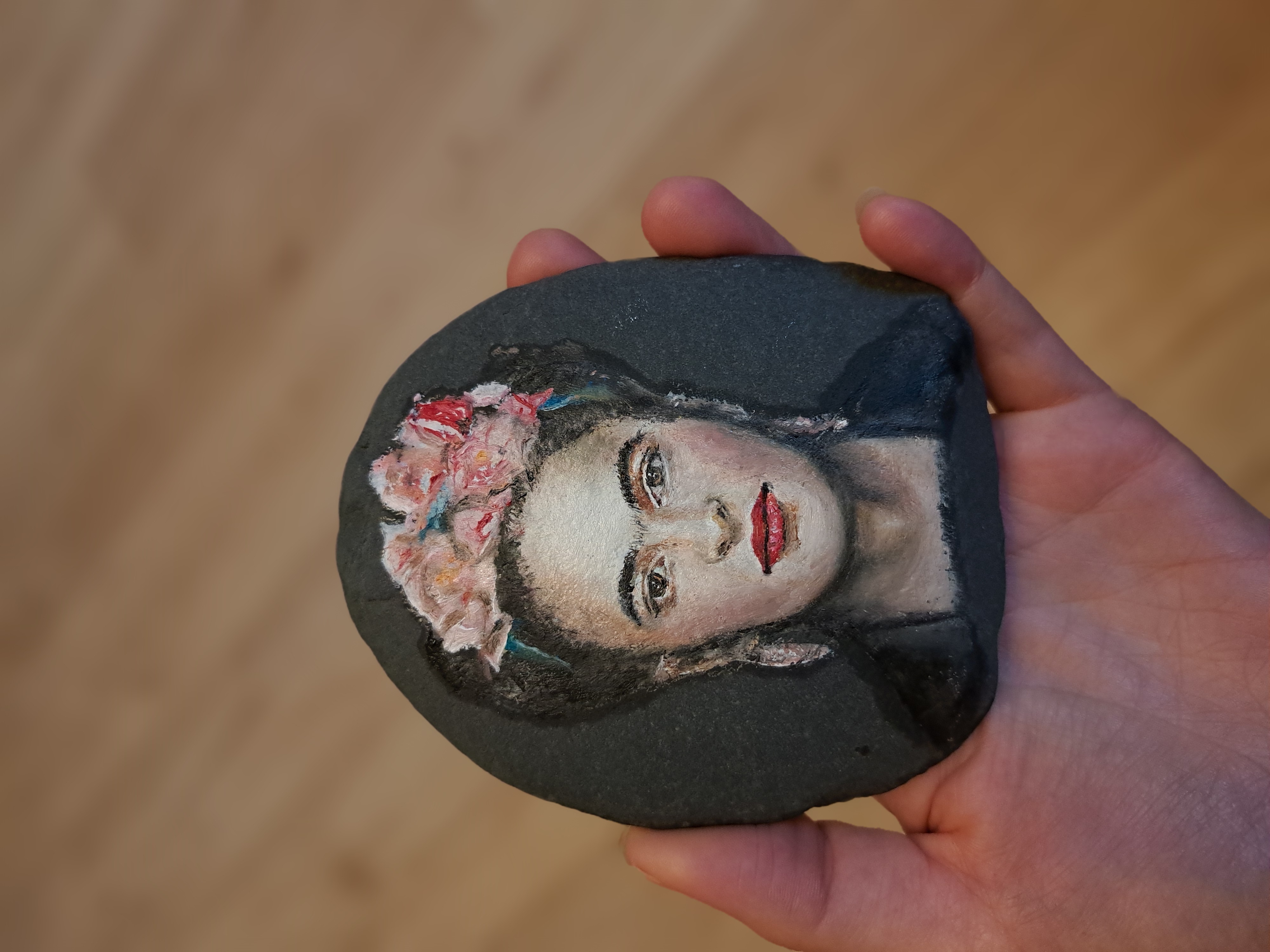 LIKE A STONE "FRIDA"
