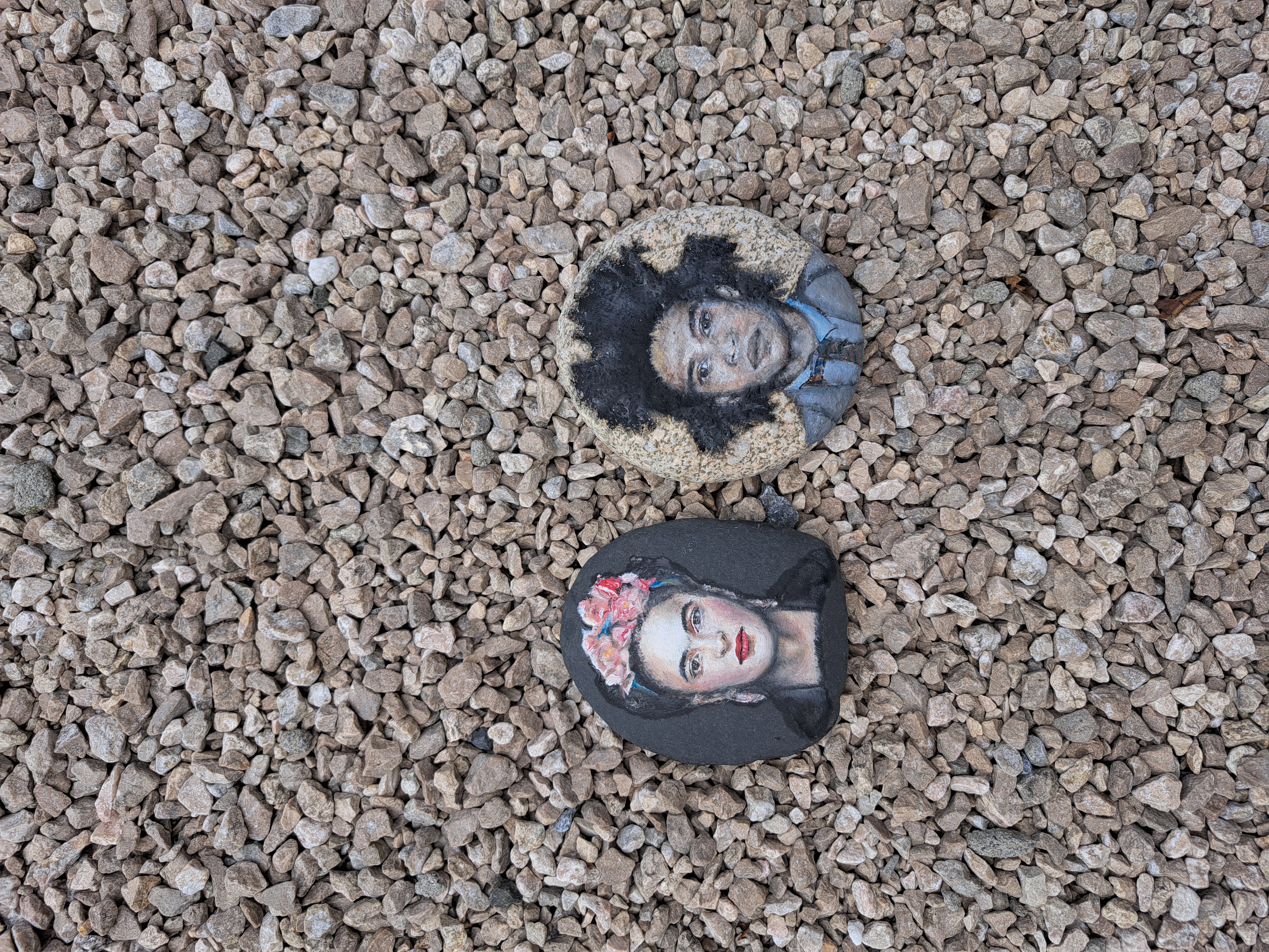 LIKE A STONE "FRIDA"