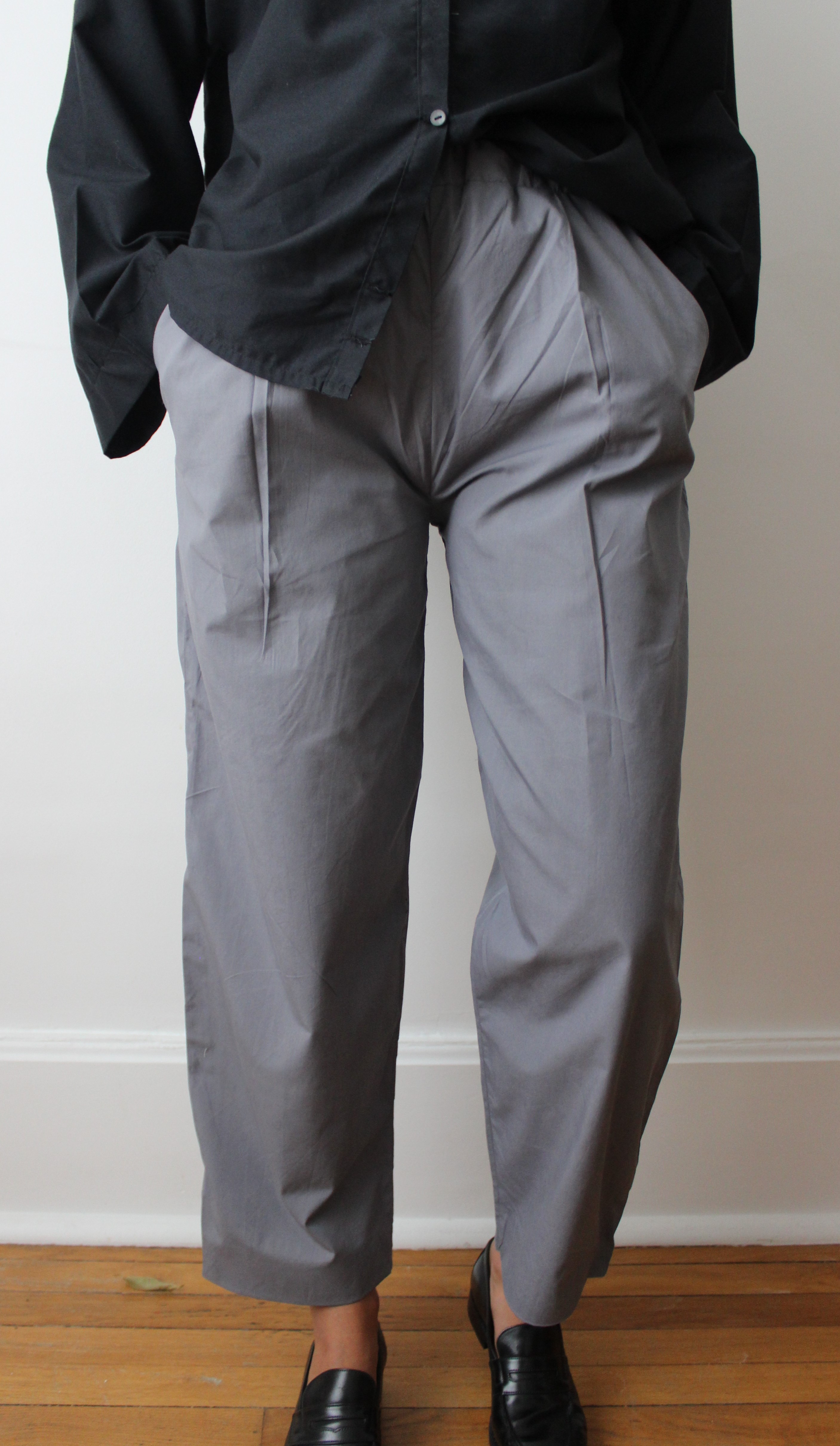 Pantalon fuselé ample/slouchy