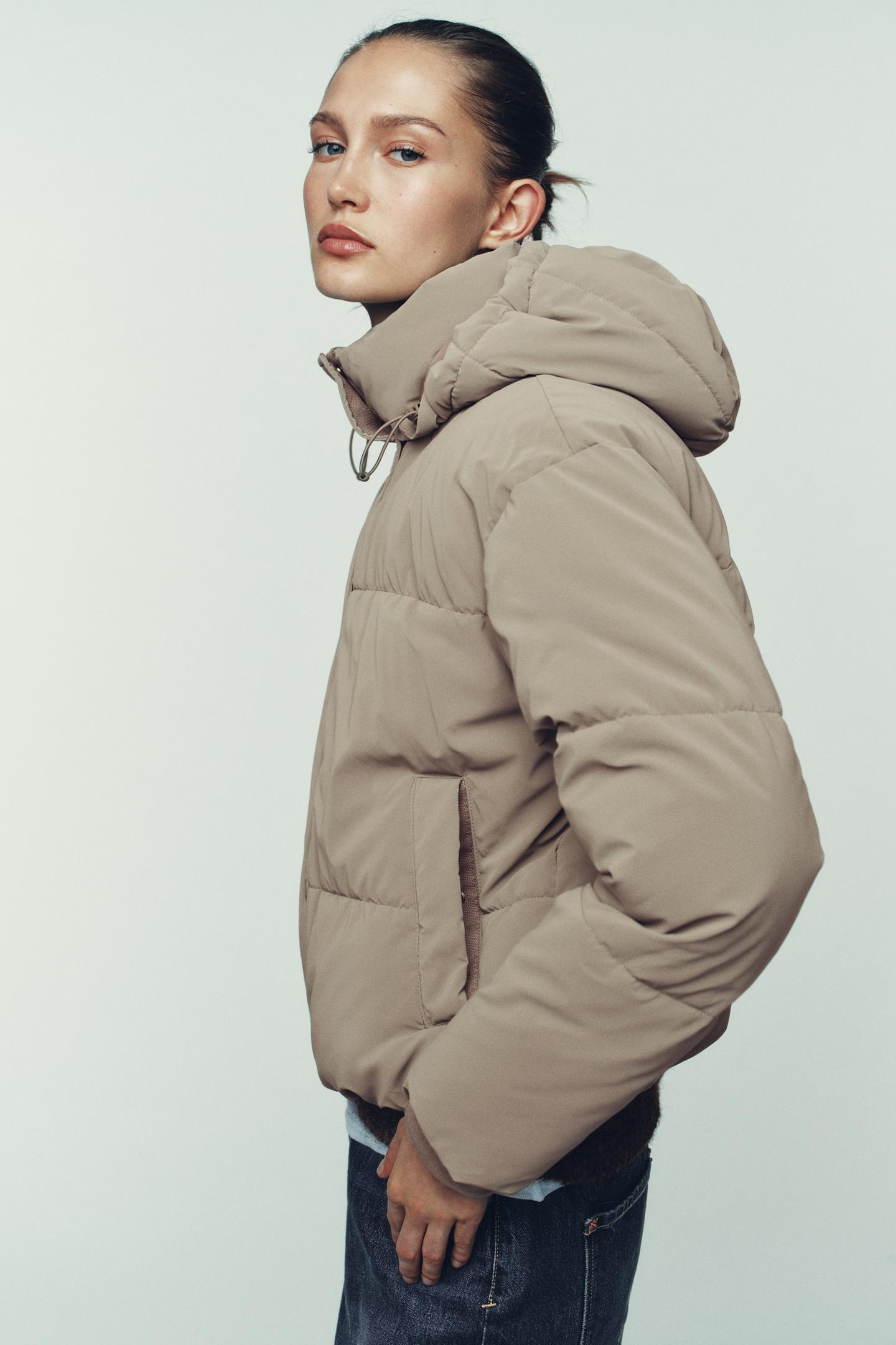 Stylish & Protective Women’s Short Hooded Water-Repellent & Windproof Anorak 