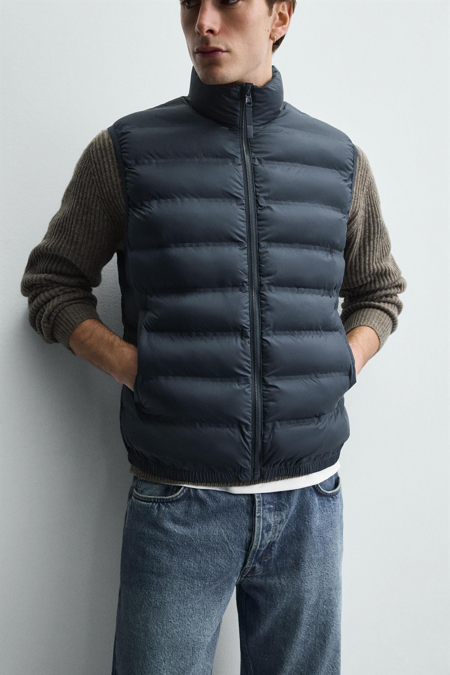 Timeless Men’s Lightweight Water-Repellent Puffer Gilet 