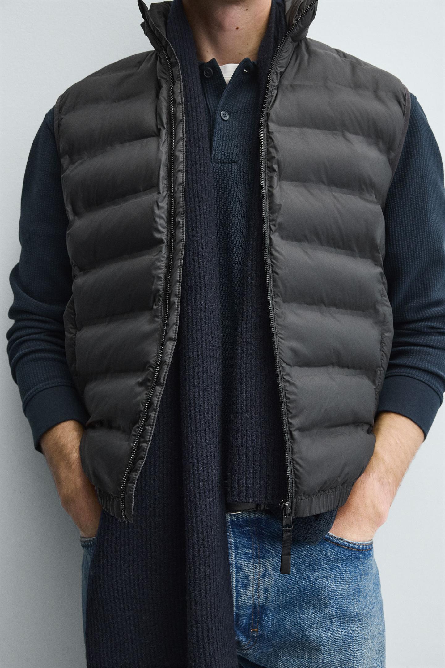 Stylish Men’s Water-Repellent Lightweight Puffer Gilet