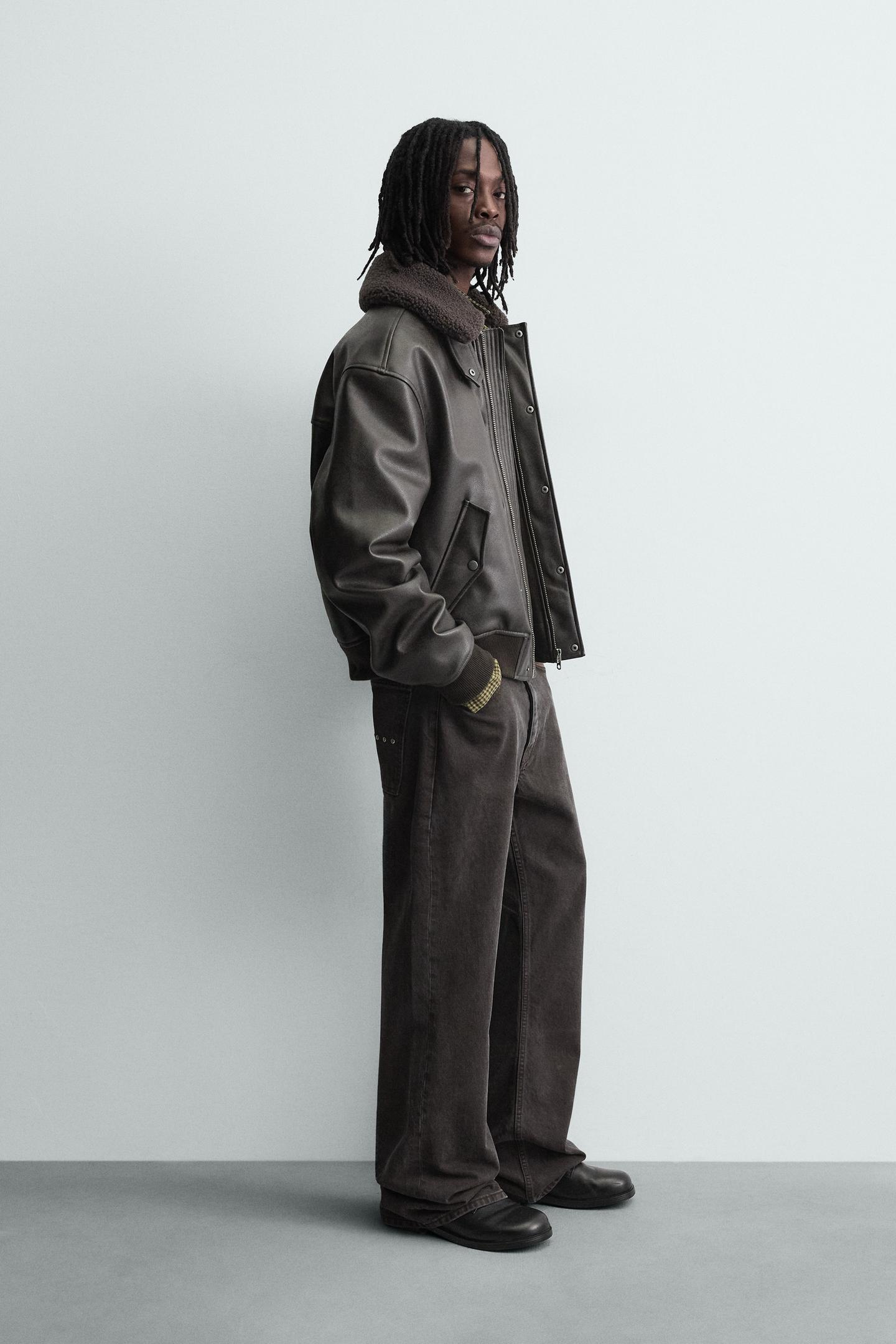 Stylish, Versatile & Modern Men’s Real Leather Jacket with Removable Fur Collar 