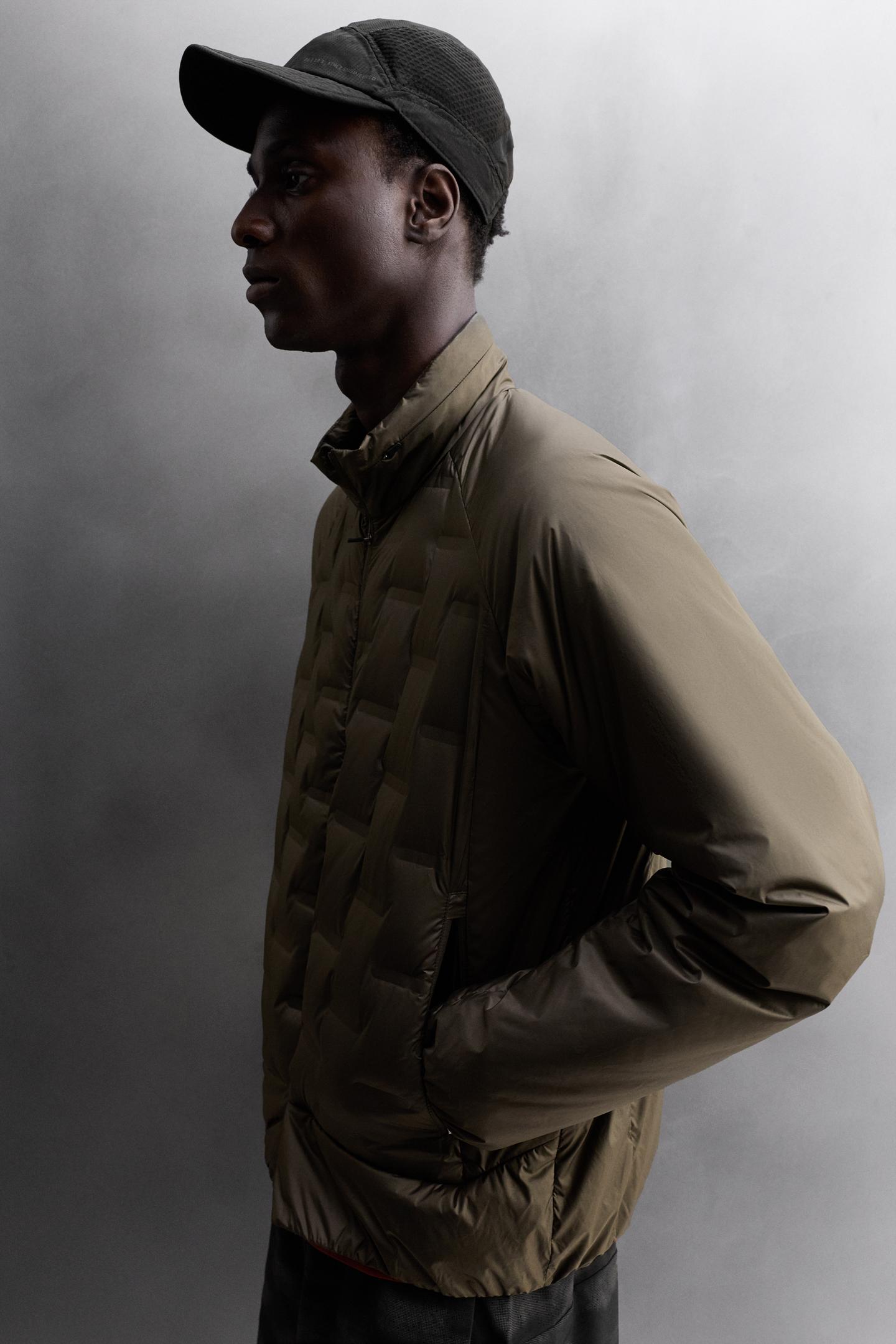 Insulated & Stylish Men’s Running Down Blend Puffer Jacket 