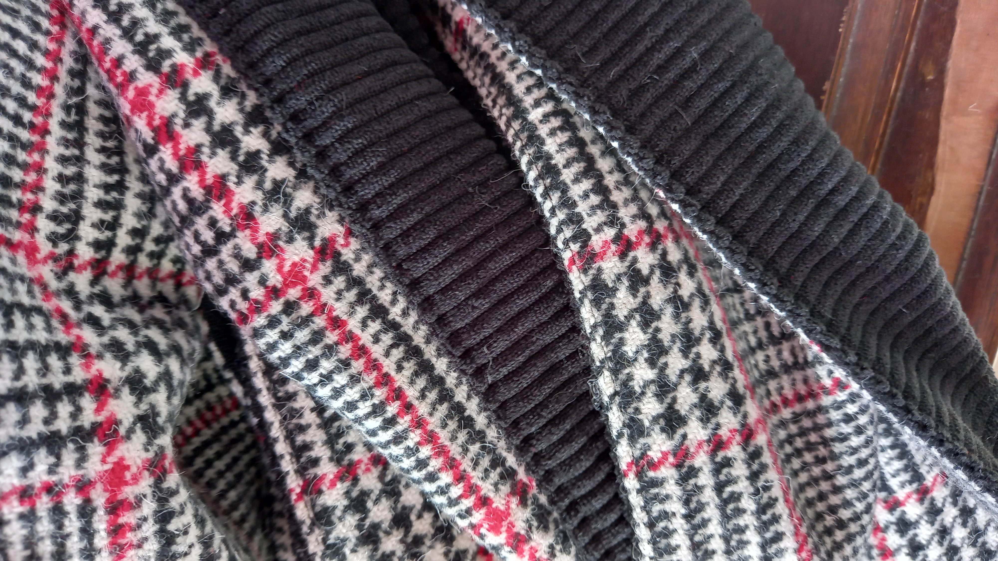 Écharpe-capuche à carreaux