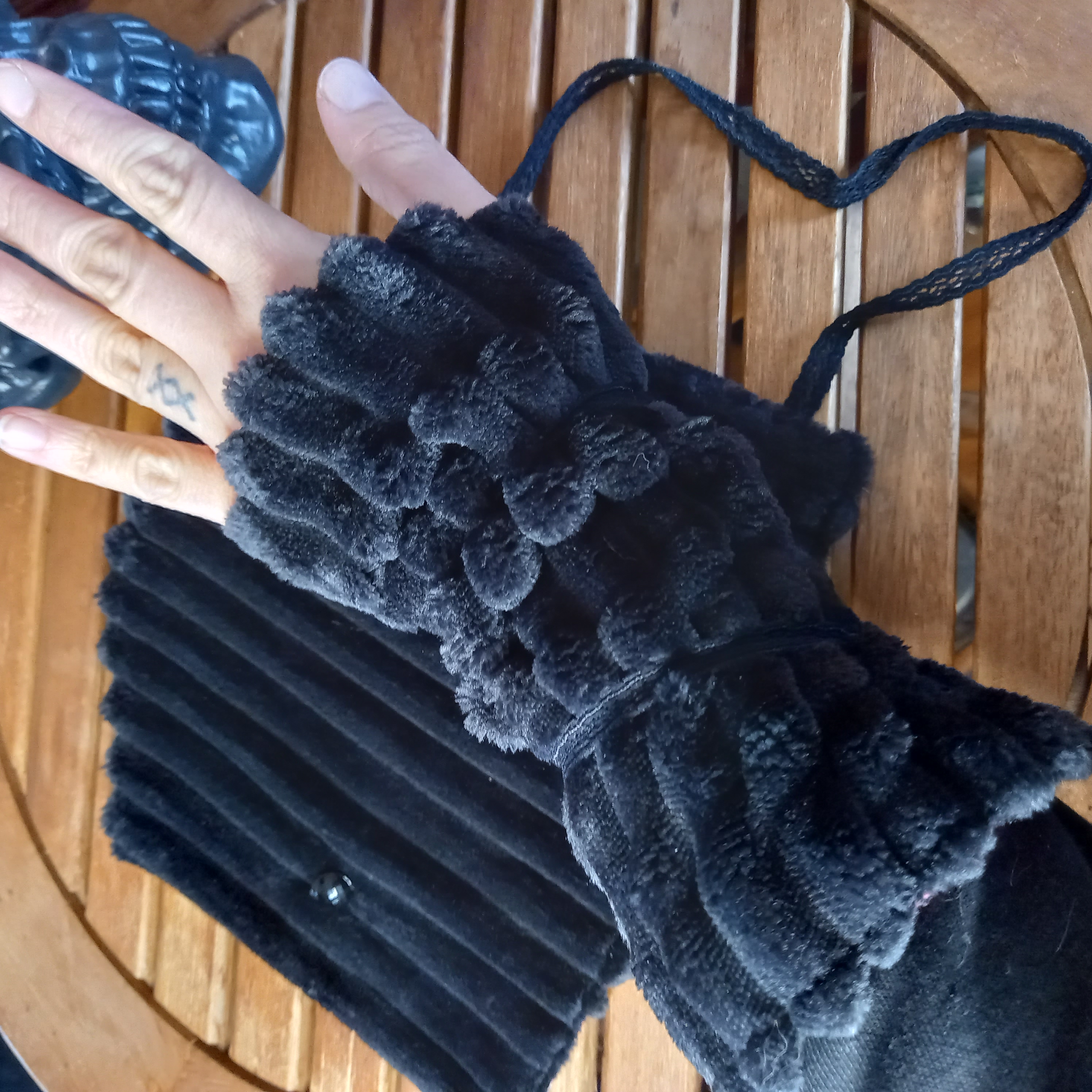 Mitaines skull roses