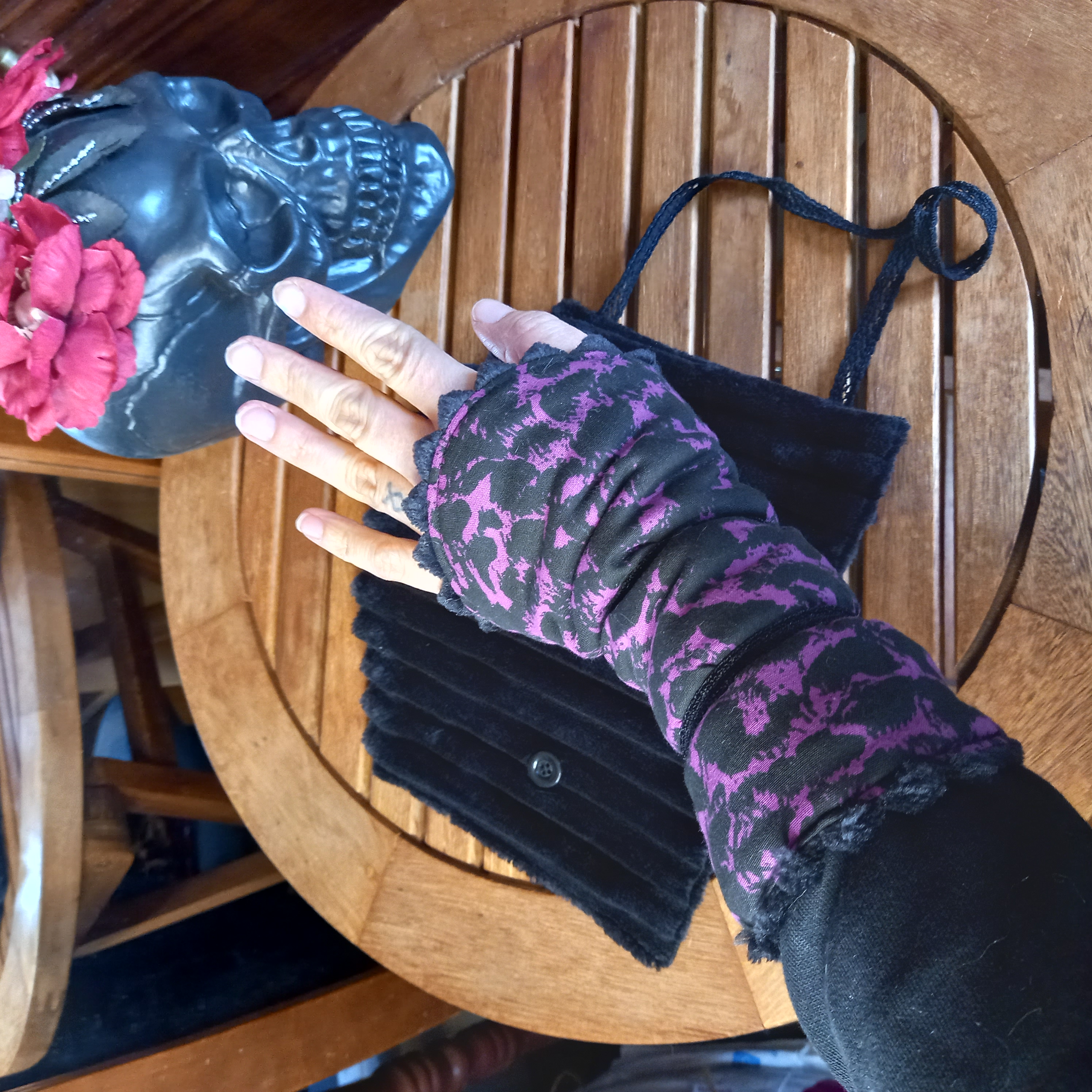 Mitaines tacheté violet et noir