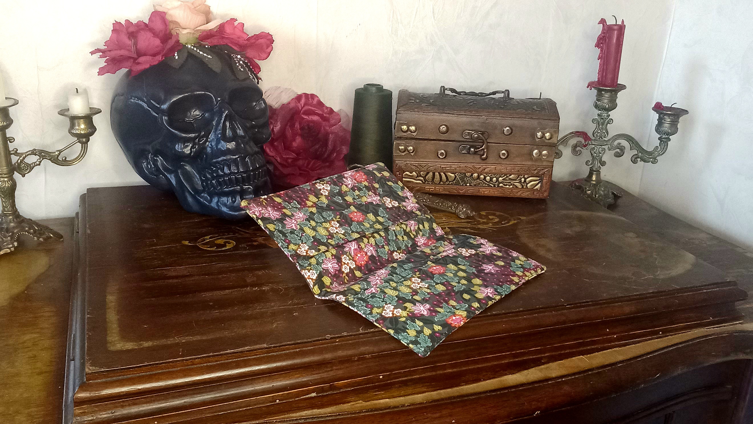 Porte chéquier fleuri kaki rose