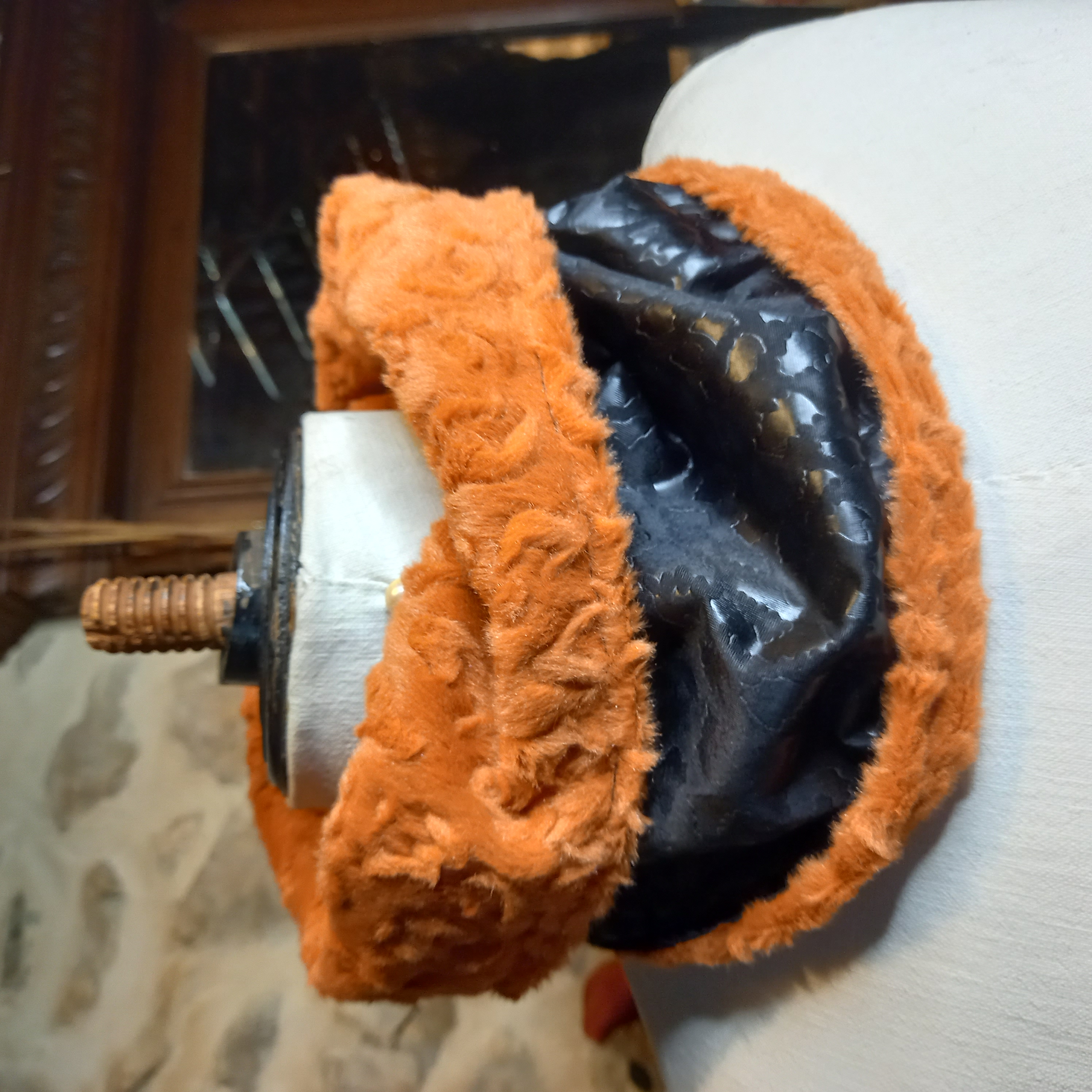 Tour de cou léopard noir et orange