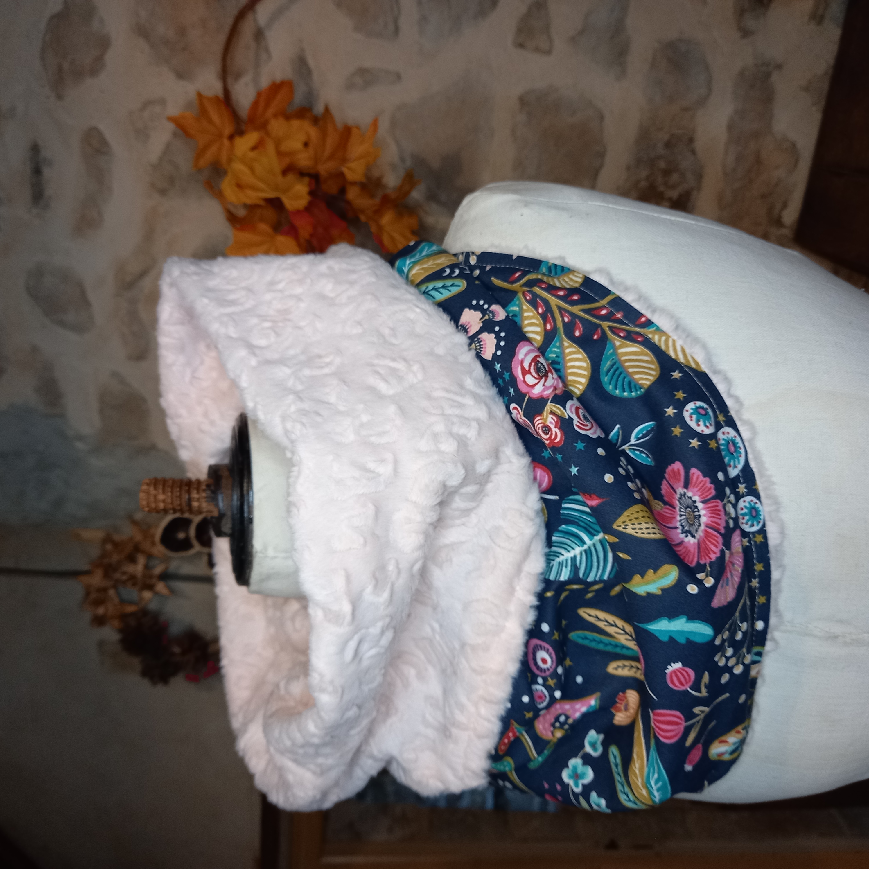 Mega snood capuche fleuri et tout doux léopard rose