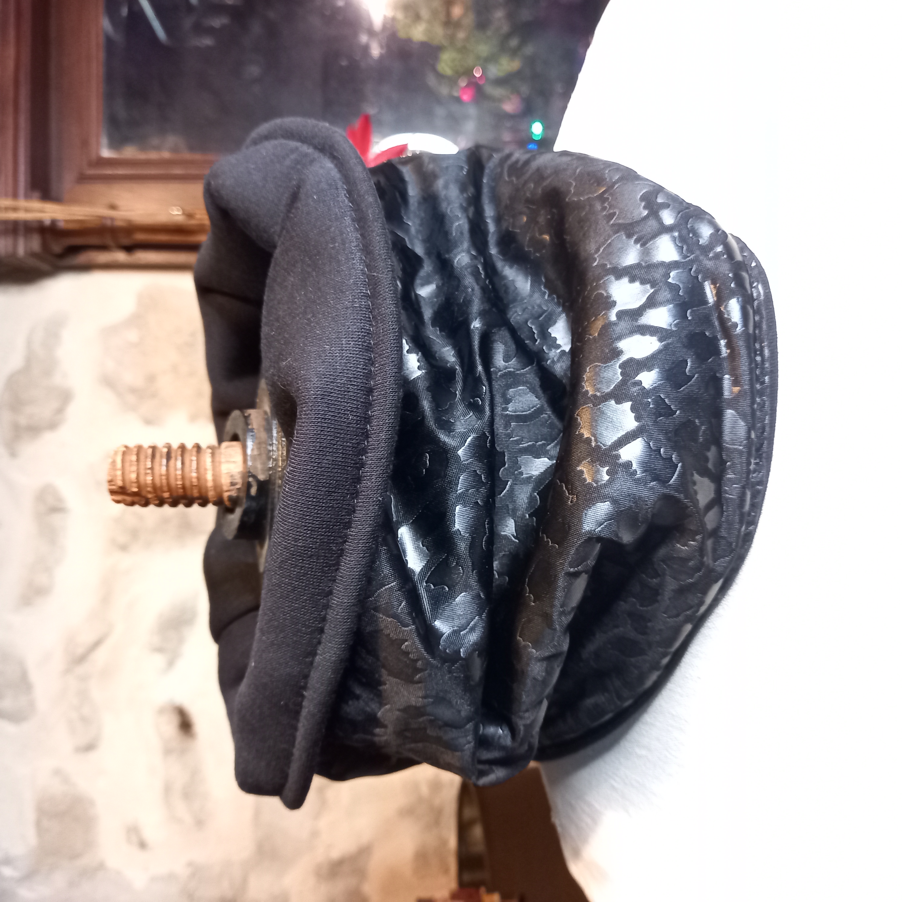 Tour de cou léopard noir