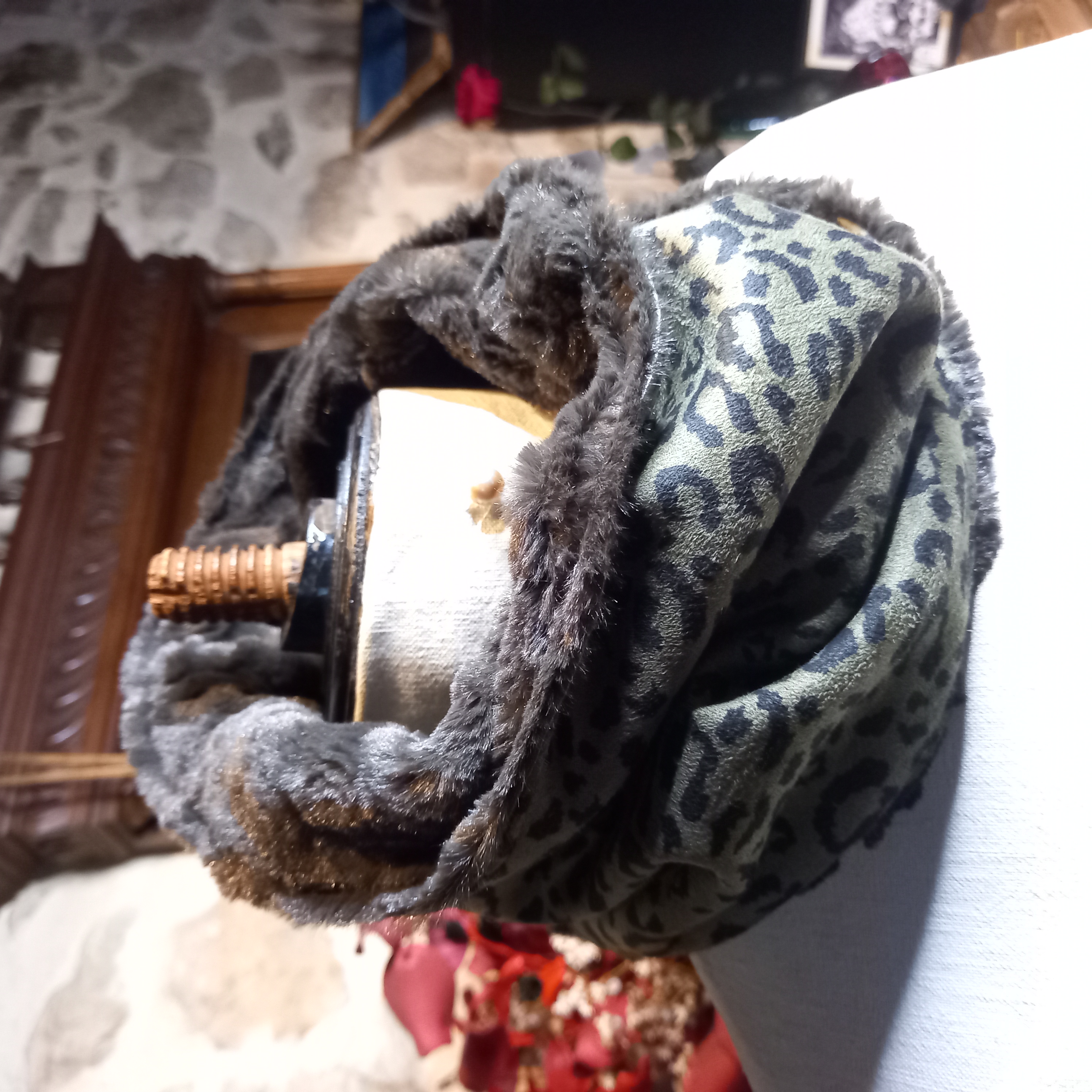 Tour de cou suédine léopard kaki