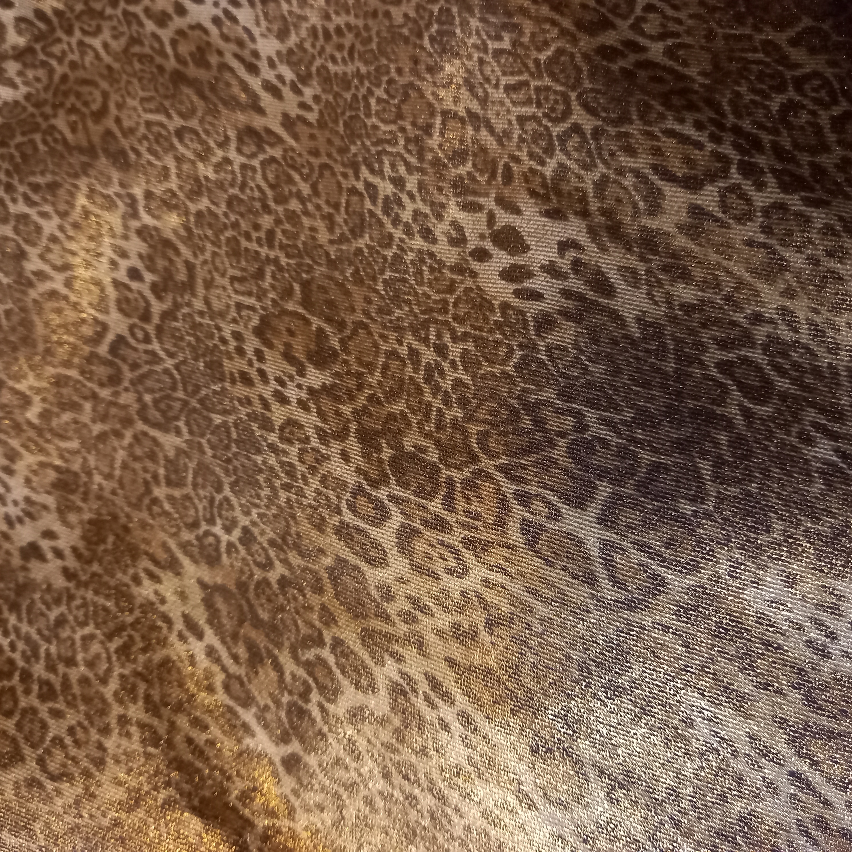 Meģa snood capuche léopard doré 