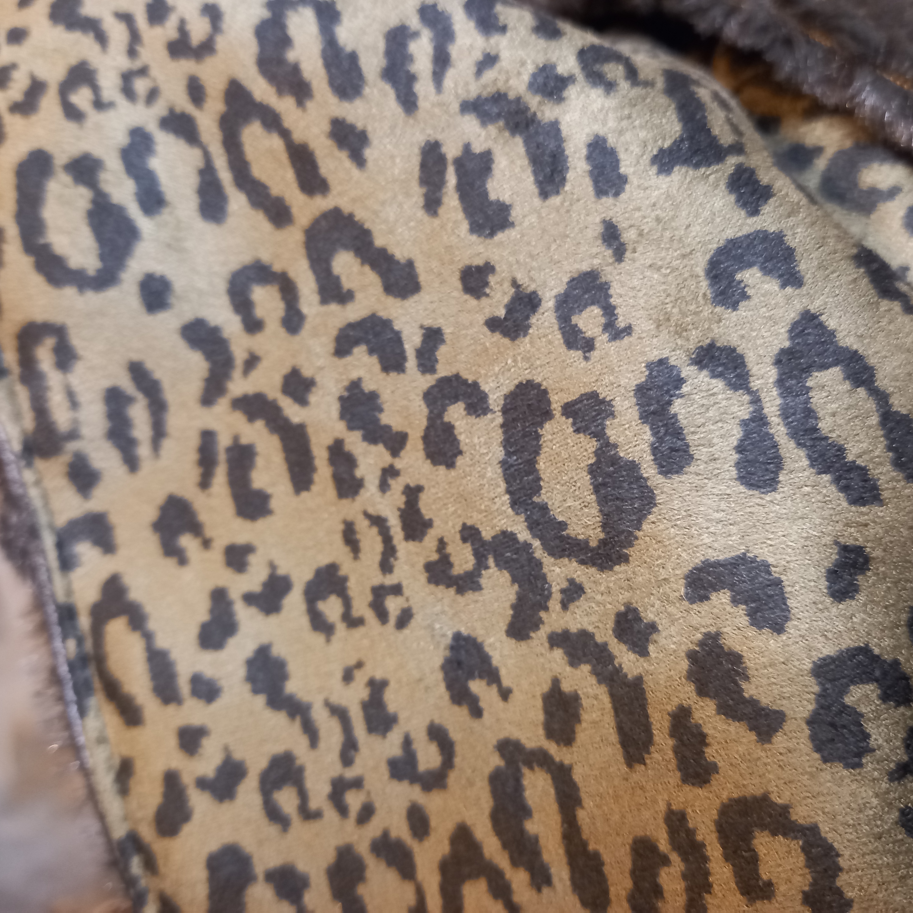 Tour de cou suédine léopard kaki