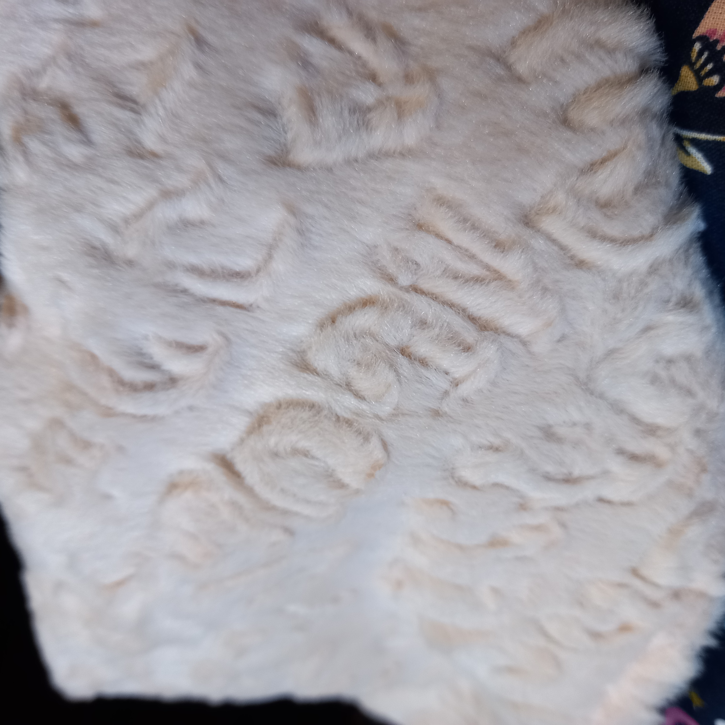 Mega snood capuche fleuri et tout doux léopard rose