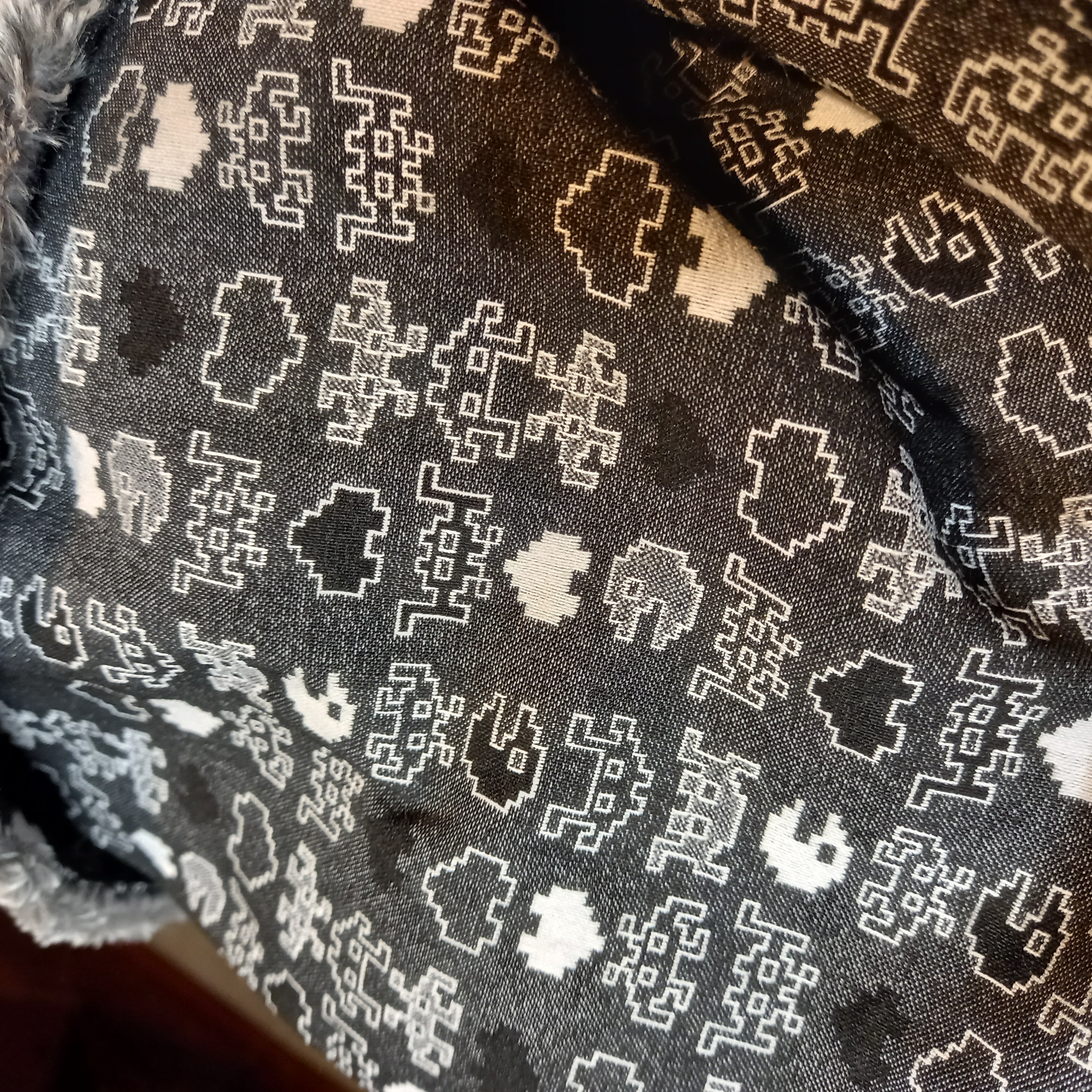 Mega snood capuche pac-man