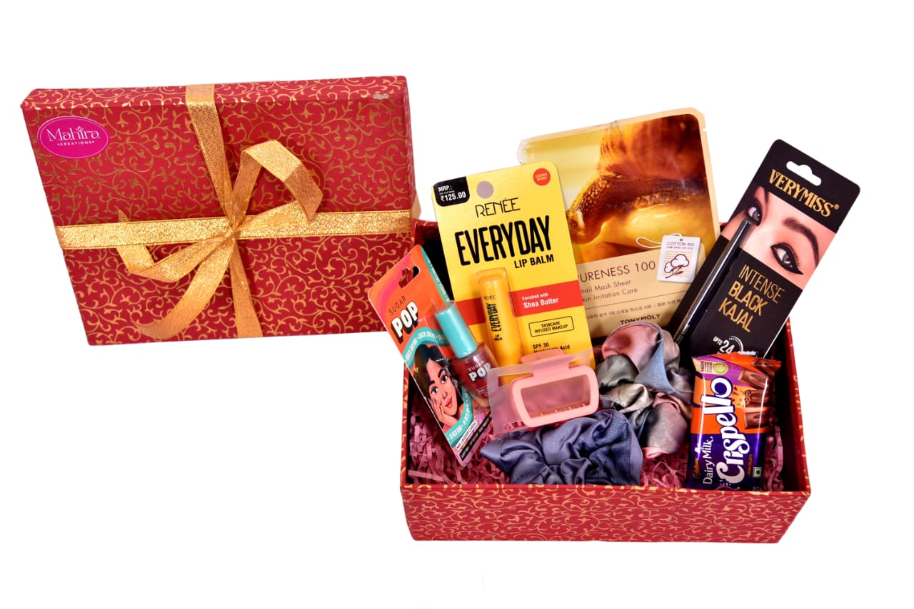 Rakhi Gift Hamper for Sister