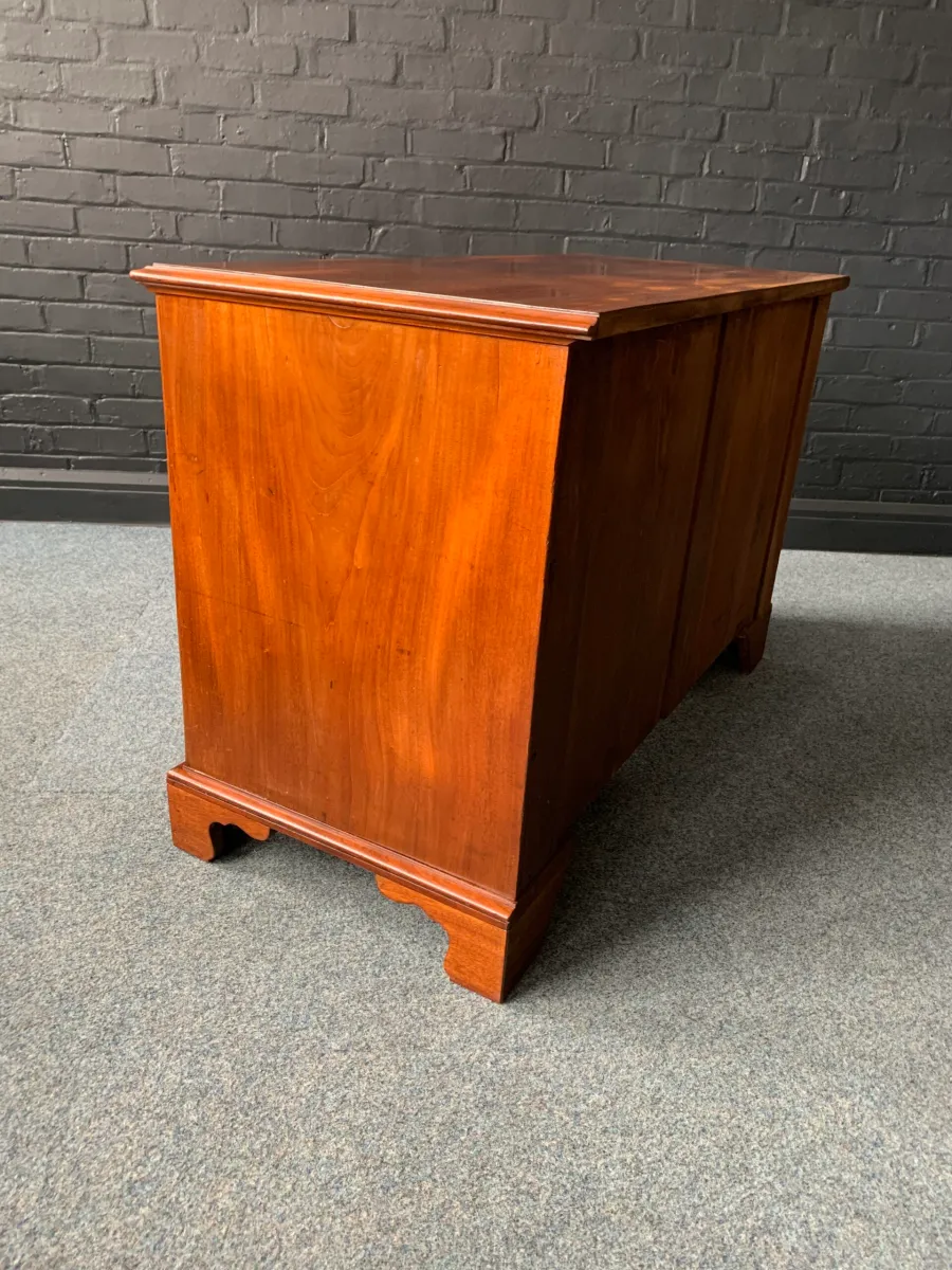 Victorian Mahogany Kneehole Desk