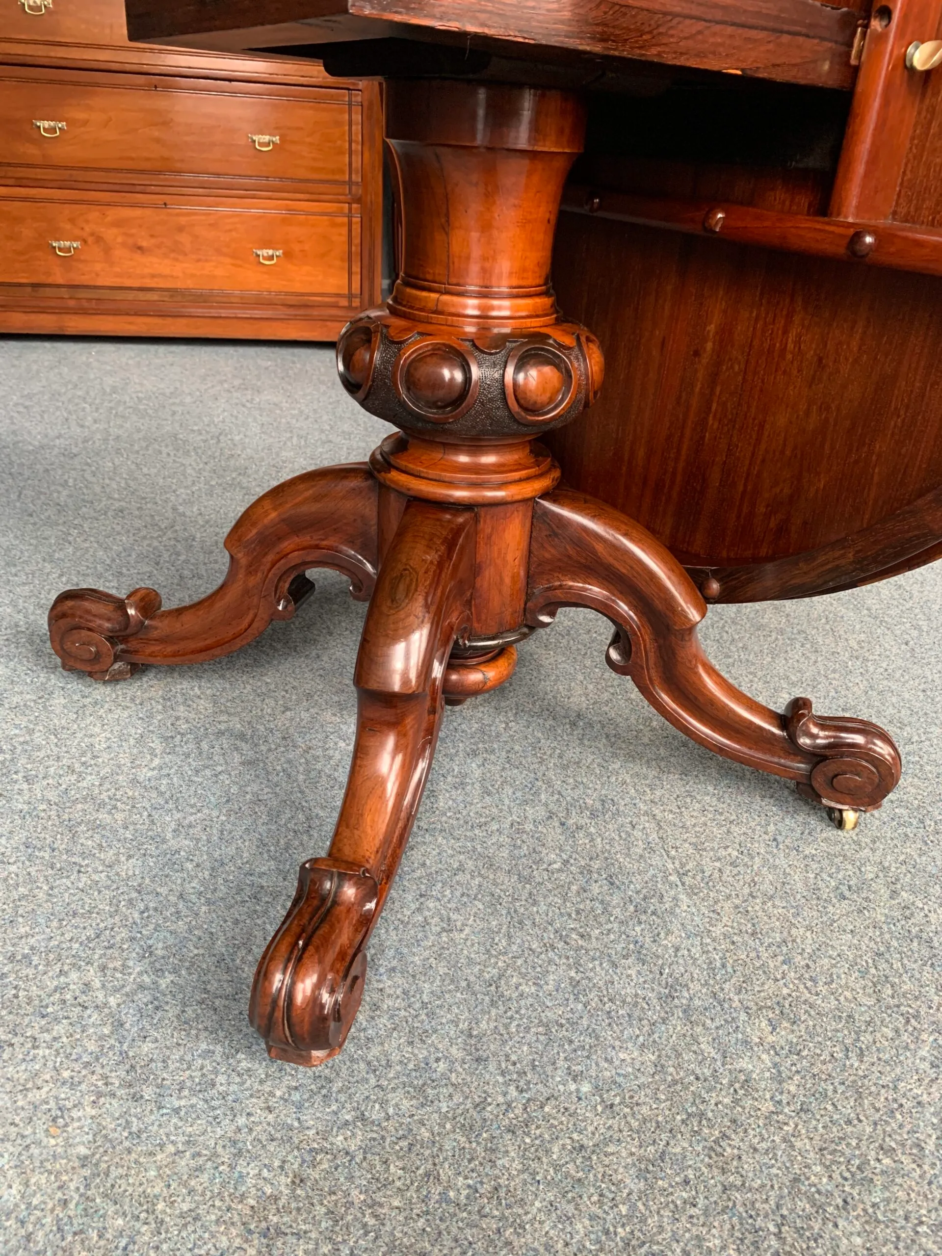 Victorian Rosewood Oval Tilt Top Center Table
