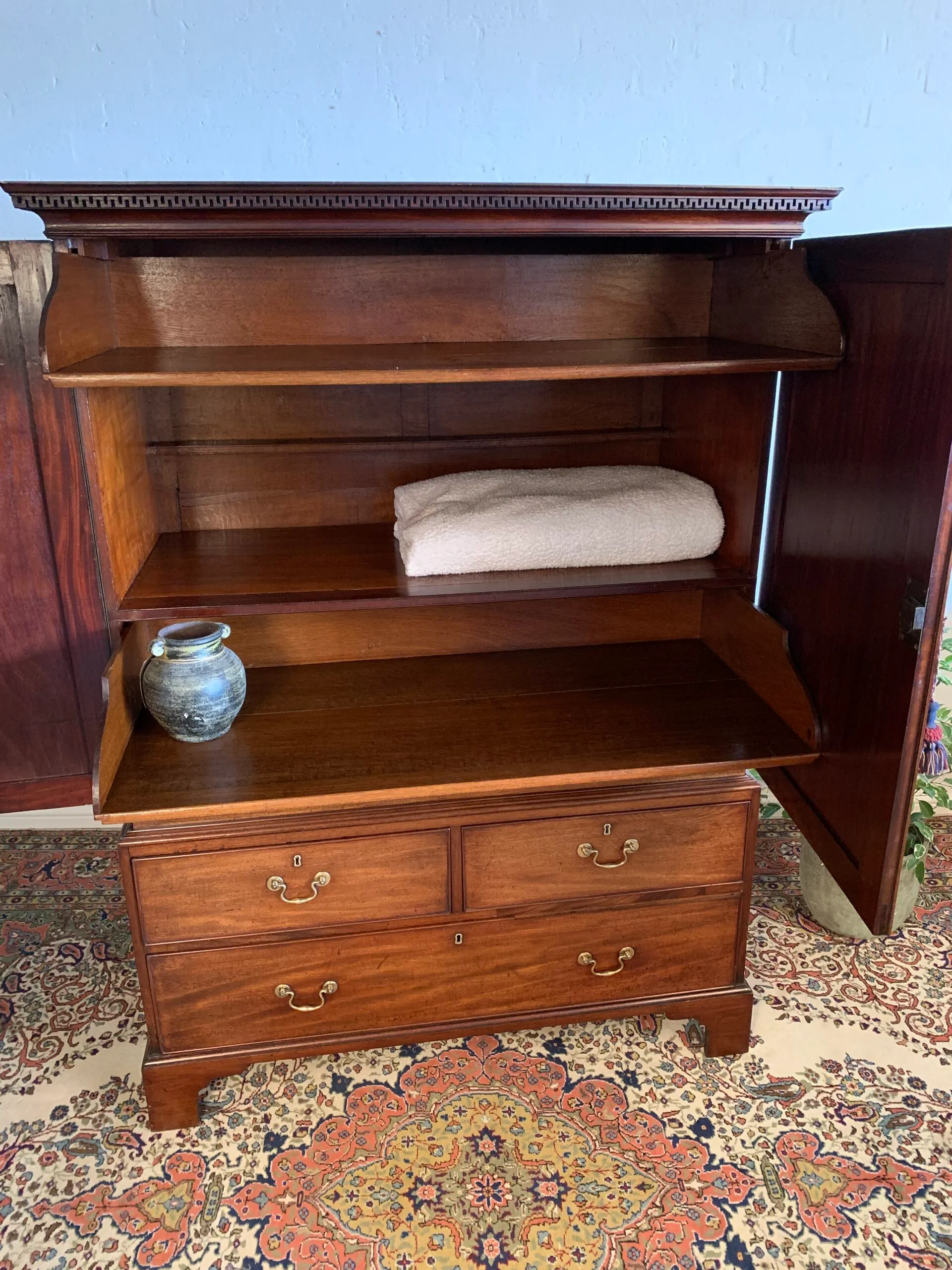 Georgian Mahogany Linen Press