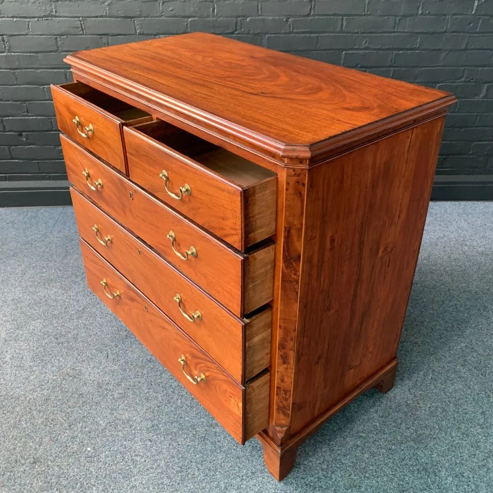 Pretty George III Mahogany Chest Of Drawers