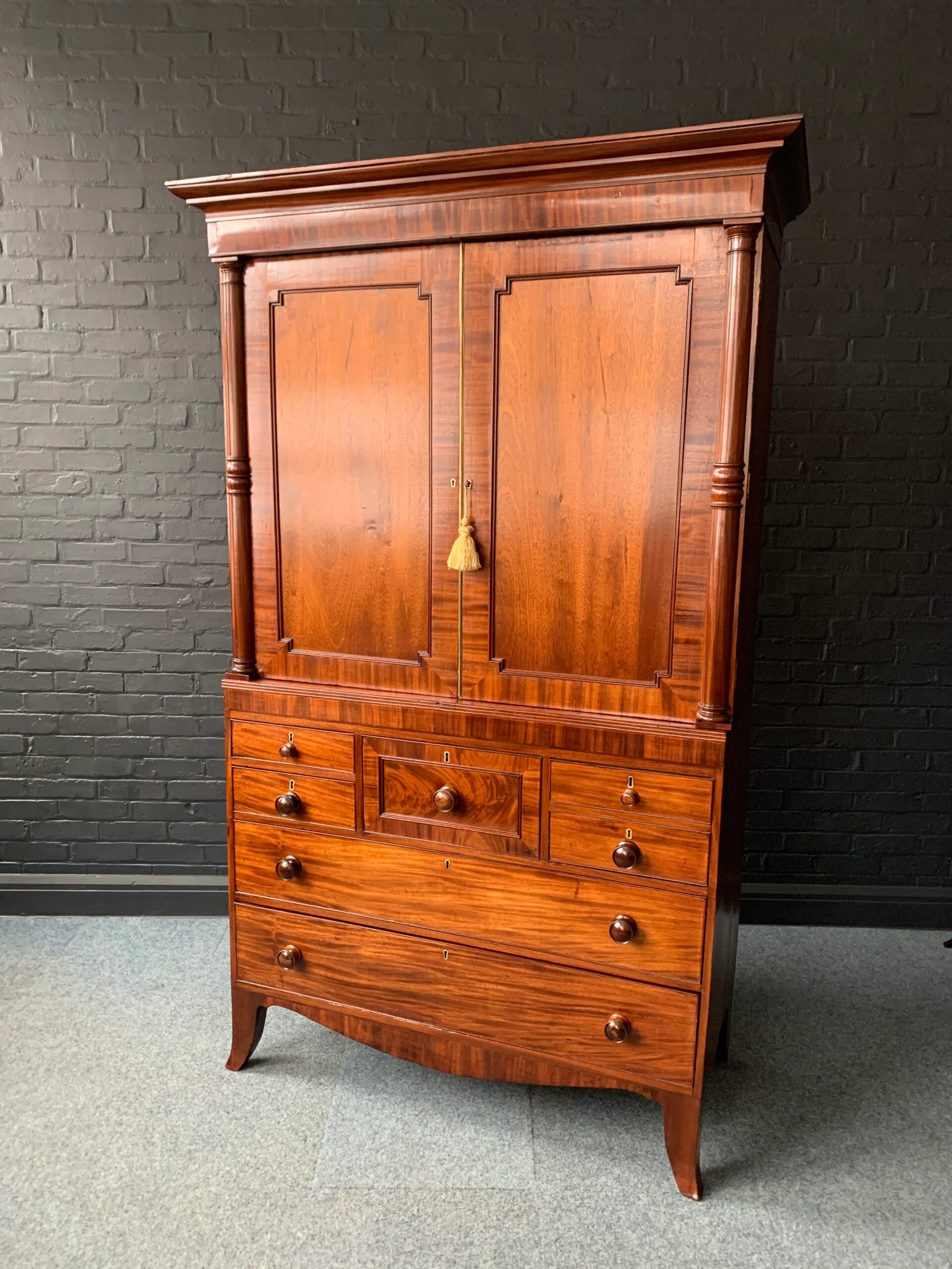Regency Mahogany Linen Press
