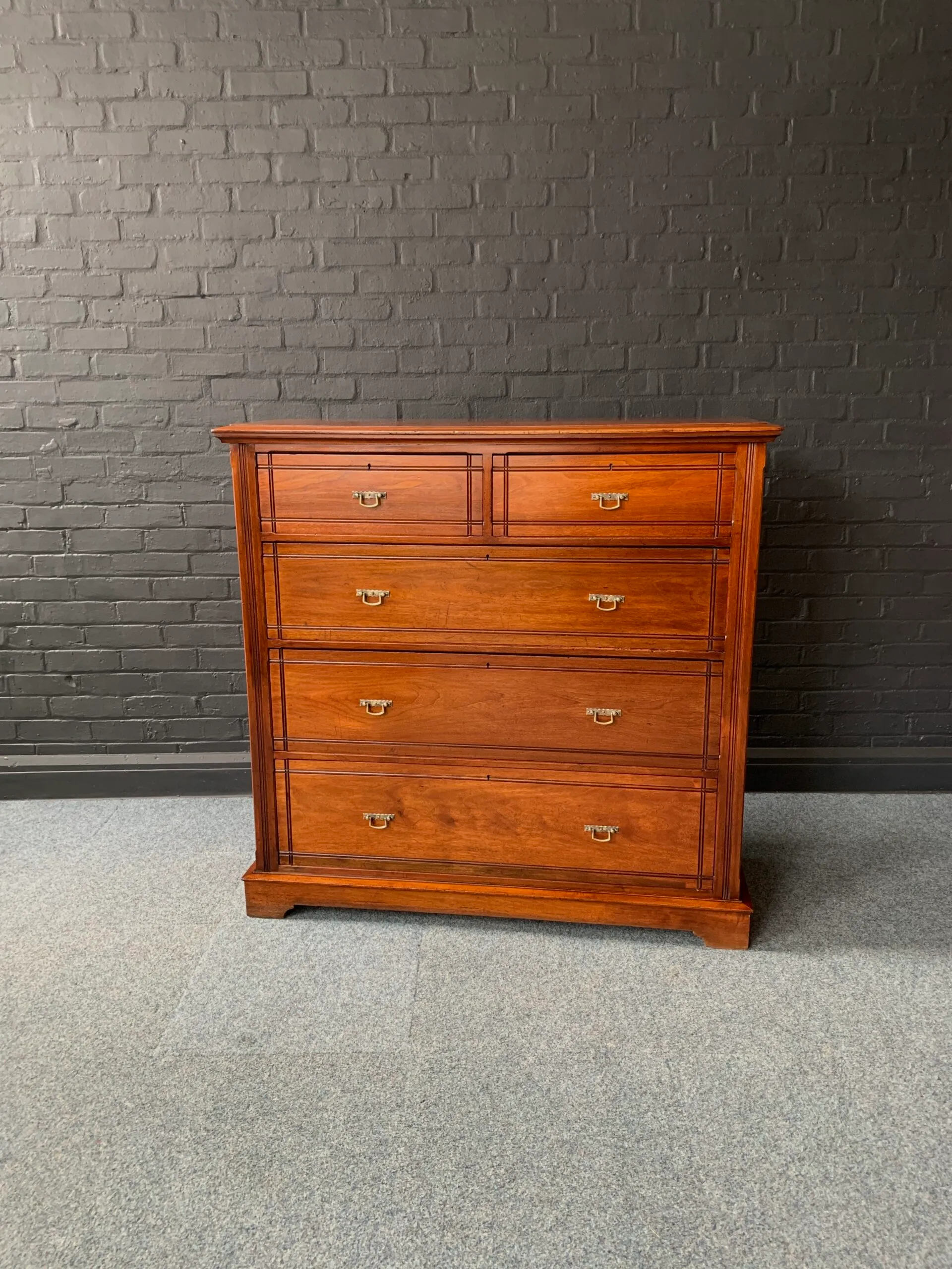Victorian Walnut Chest Of Drawers