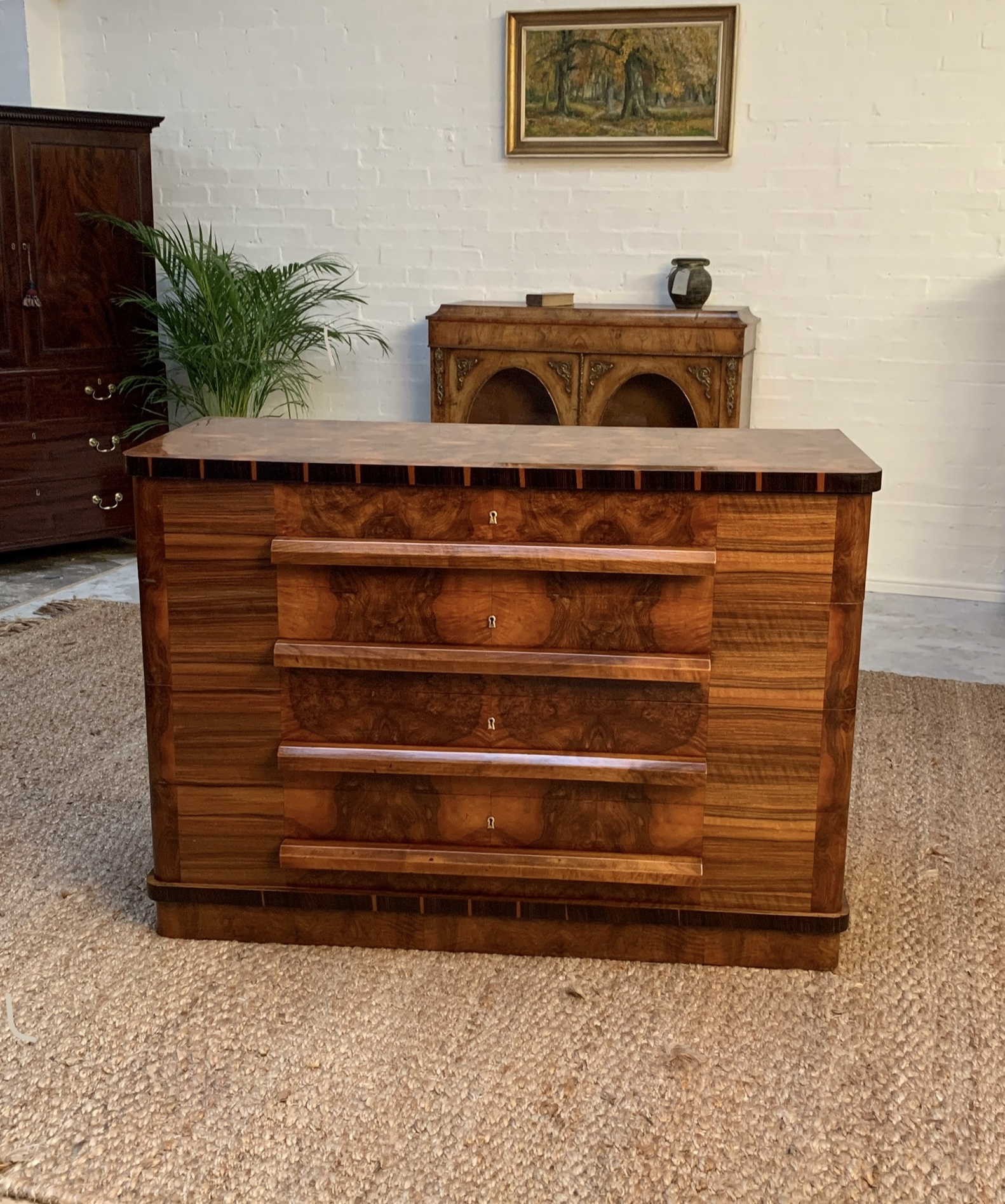 20th Century Italian Art Deco Chest Of Drawers