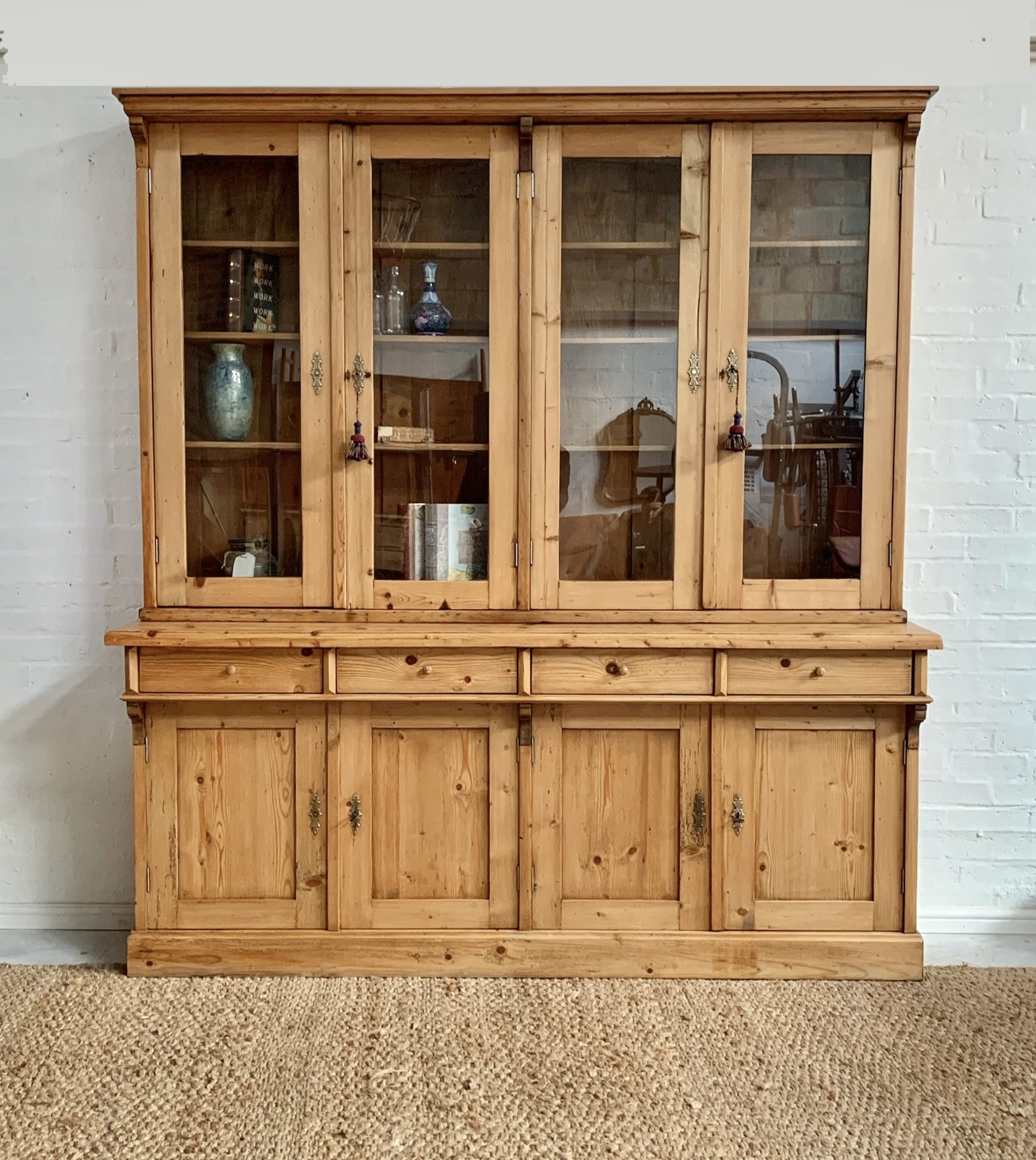 Antique Pine 20th-Century Farmhouse Dresser