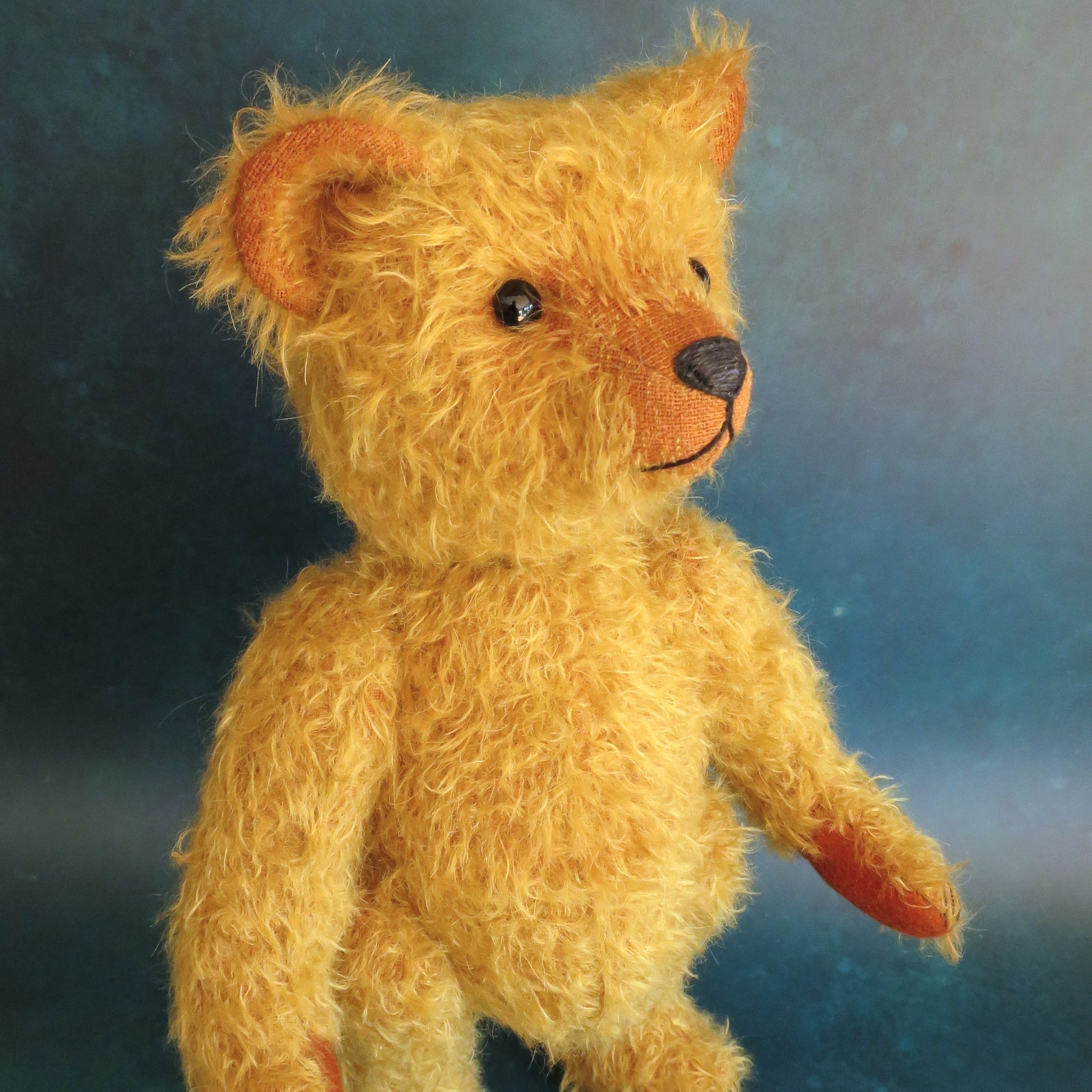 Artair: a handmade mohair teddy bear