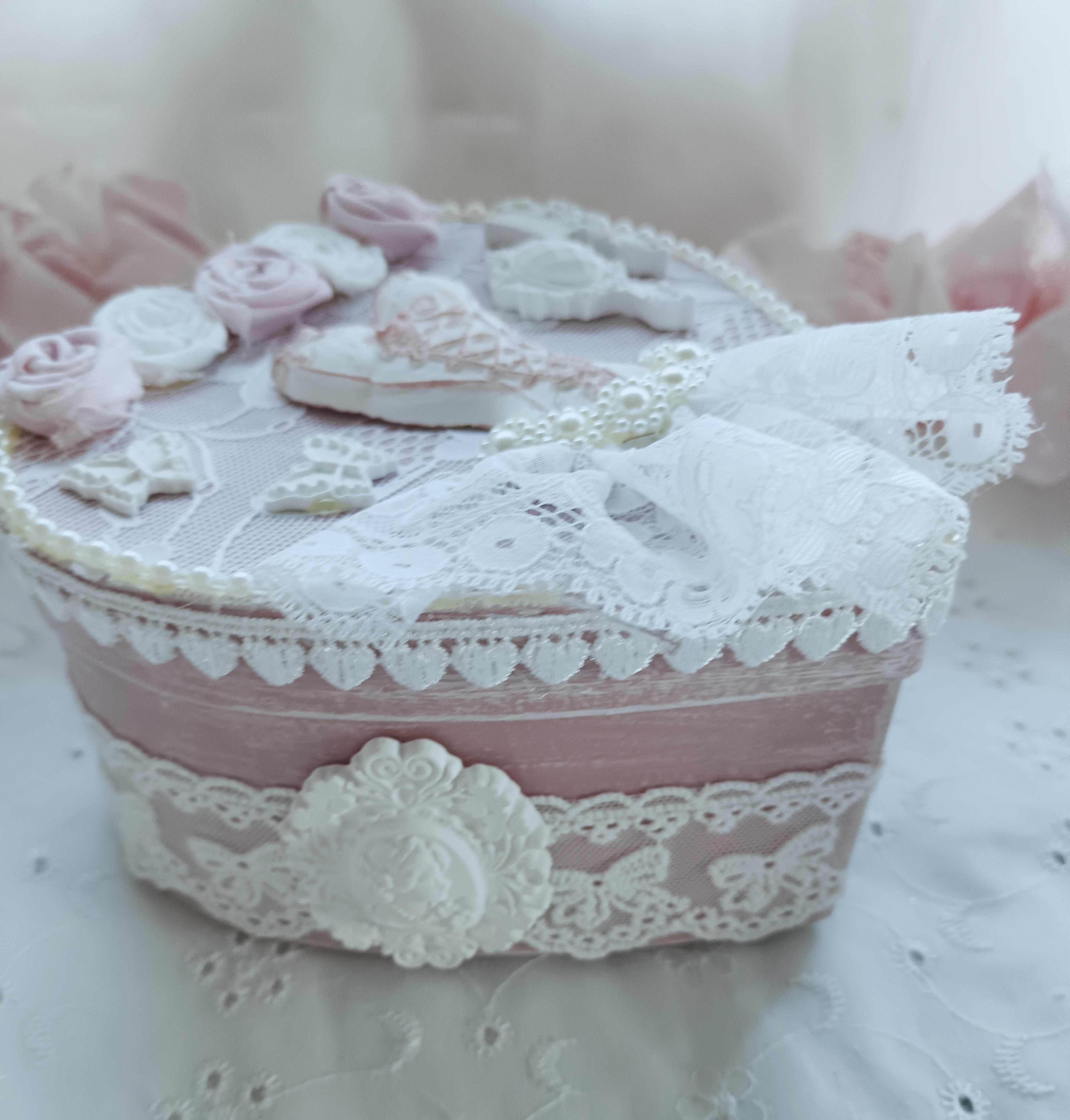 Joli coffret en forme de coeur