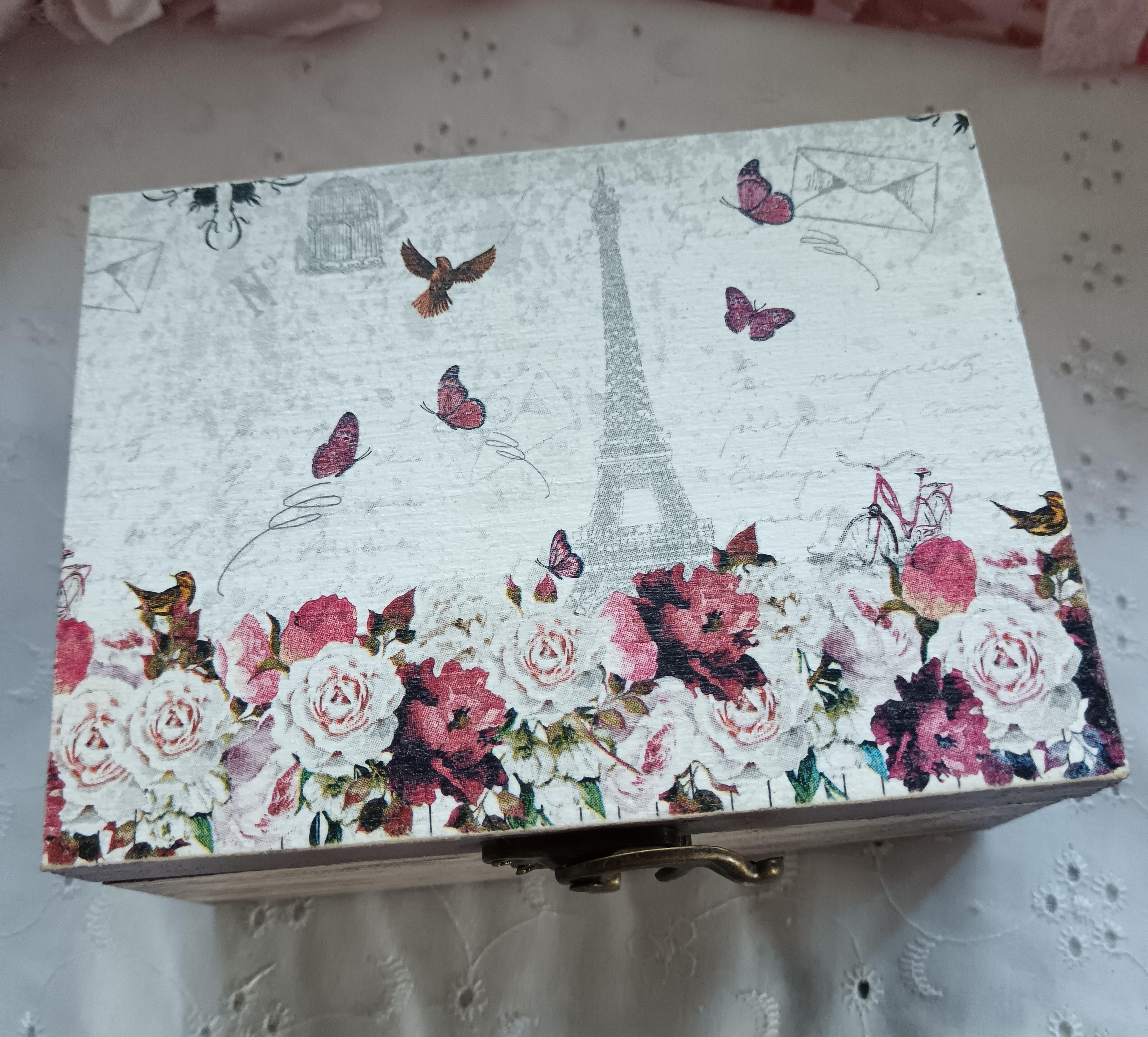 Joli coffret en bois vintage