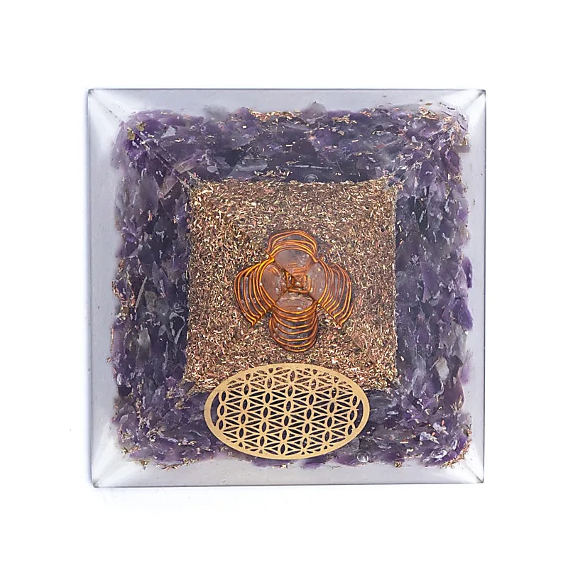 Orgonite Pyramide améthyste fleur de vie